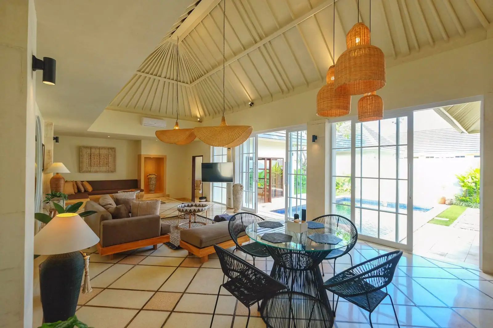 Villa 158m² in Indonesia, Seminyak. Priced at 258493$ rent photo-27