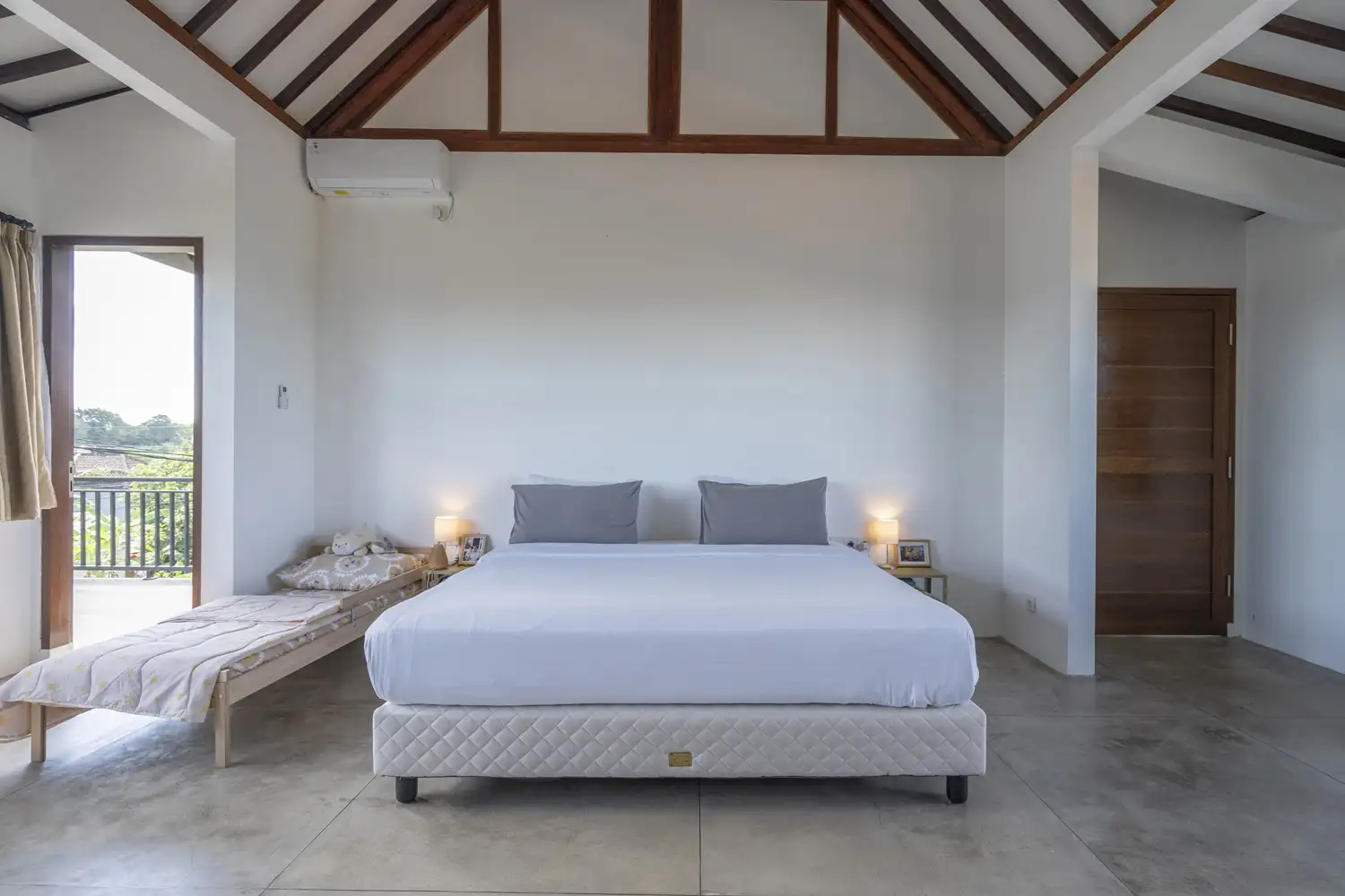 Villa 213m² in Indonesia, Canggu. Priced at 285000$ rent photo-15