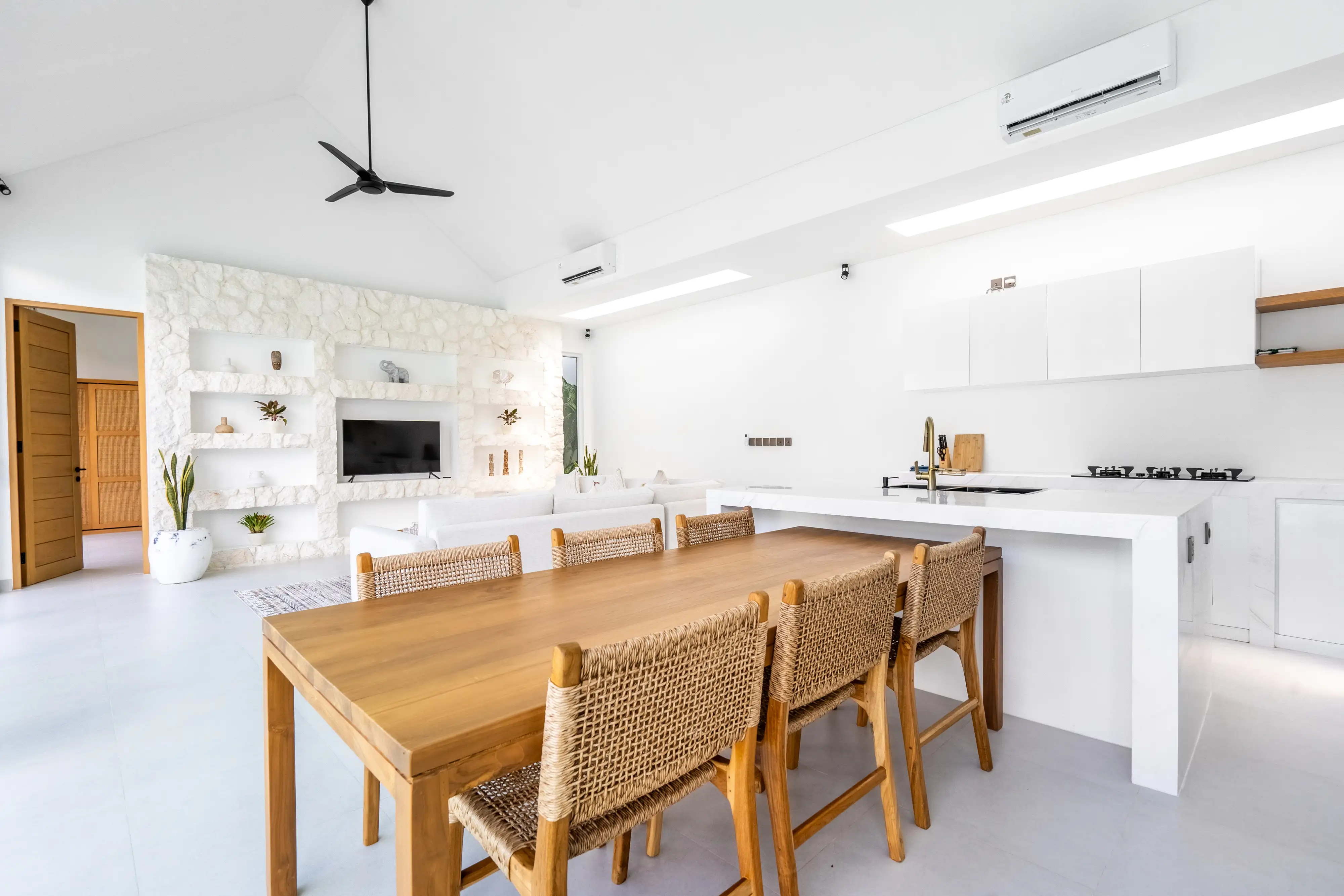 Villa 225m² in Indonesia, Bukit. Priced at 499000$ rent photo-26