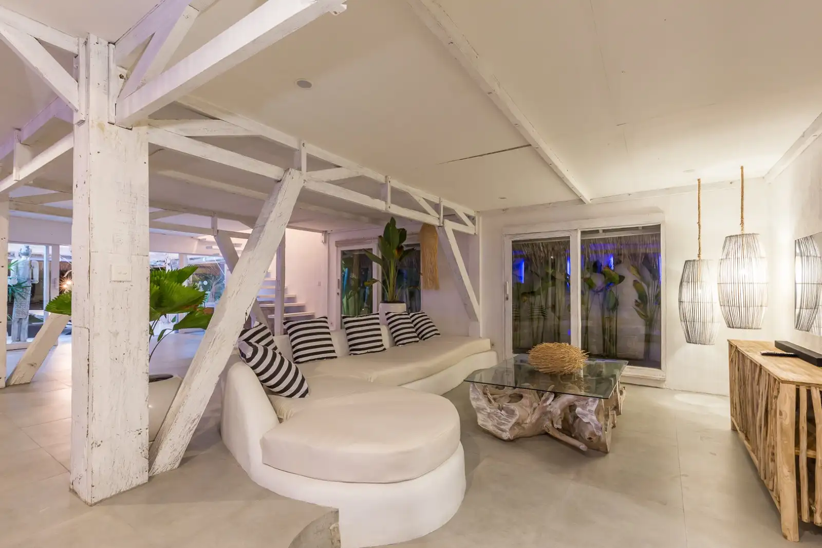 Villa 465m² in Indonesia, Canggu. Priced at 670000$ rent photo-18