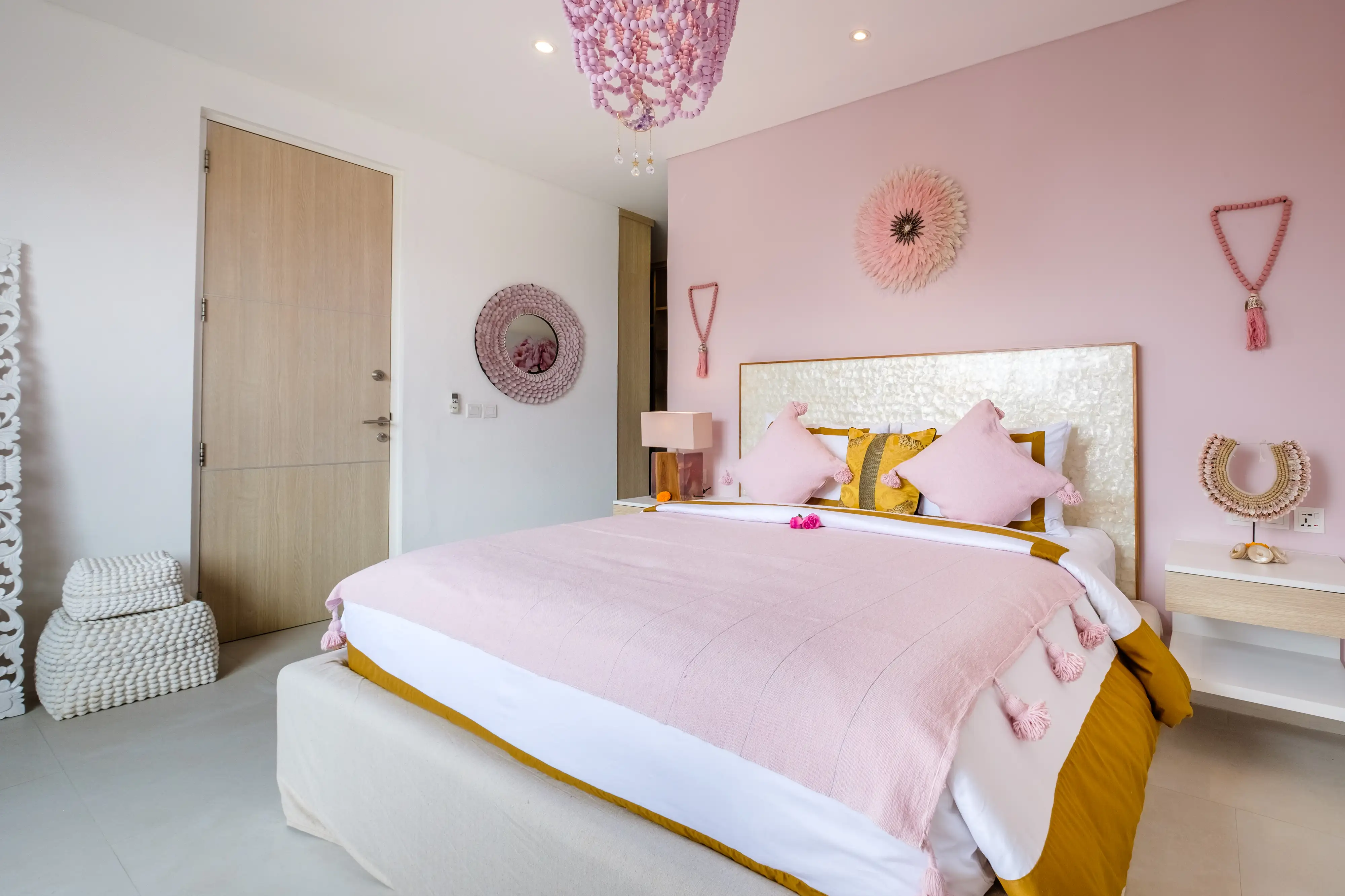 Villa 250m² in Indonesia, Canggu. Priced at 695000$ rent photo-17