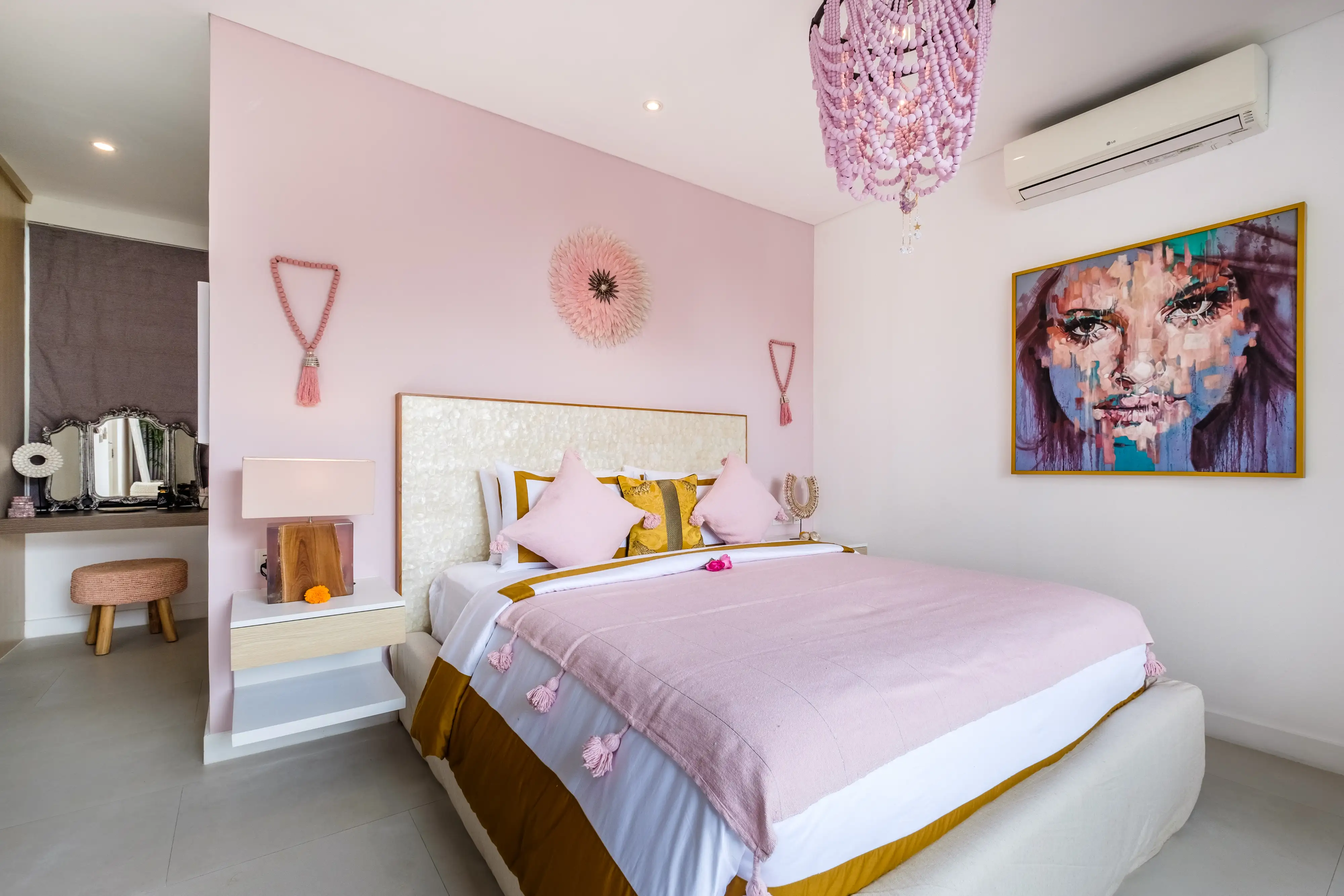 Villa 250m² in Indonesia, Canggu. Priced at 695000$ rent photo-20