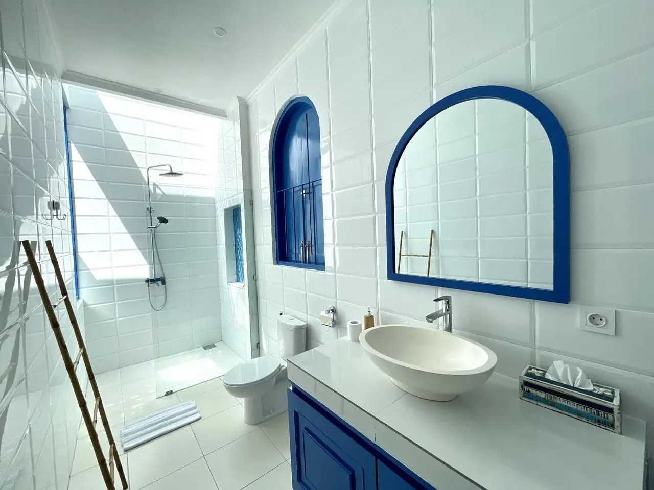 Villa 180m² in Indonesia, Seminyak. Priced at 497599$ rent photo-1