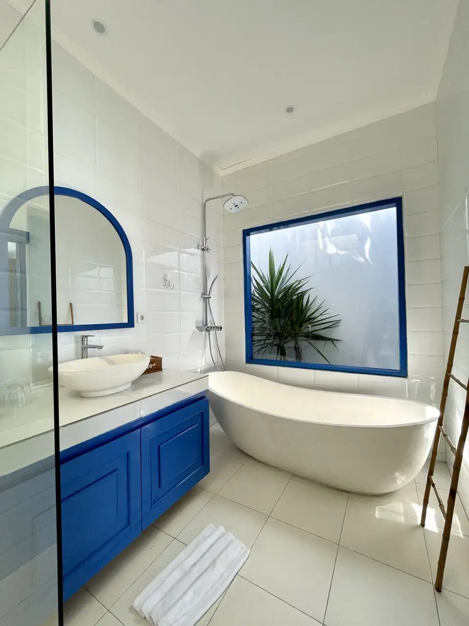 Villa 180m² in Indonesia, Seminyak. Priced at 497599$ rent photo-12