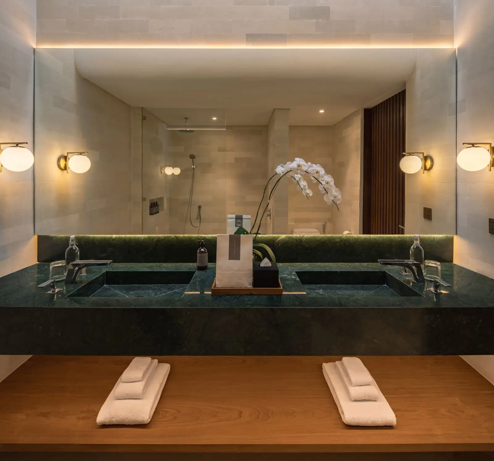 Villa 182m² in Indonesia, Canggu. Priced at 399000$ rent photo-8