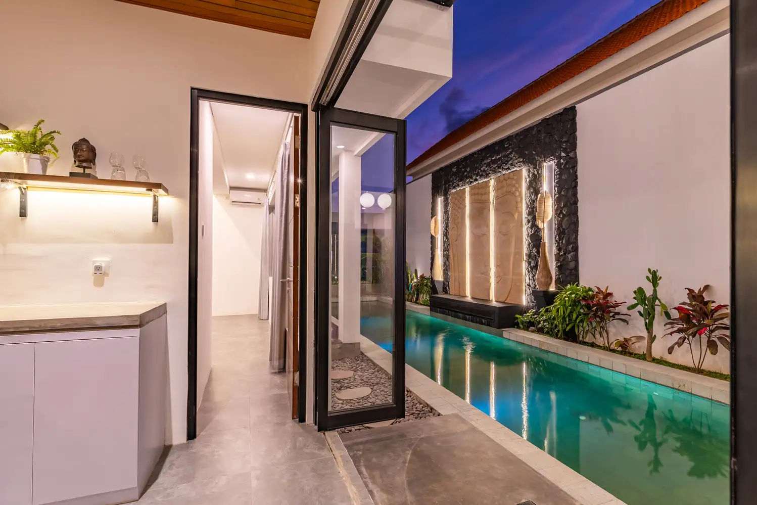 Villa 180m² in Indonesia, Canggu. Priced at 280000$ rent photo-12