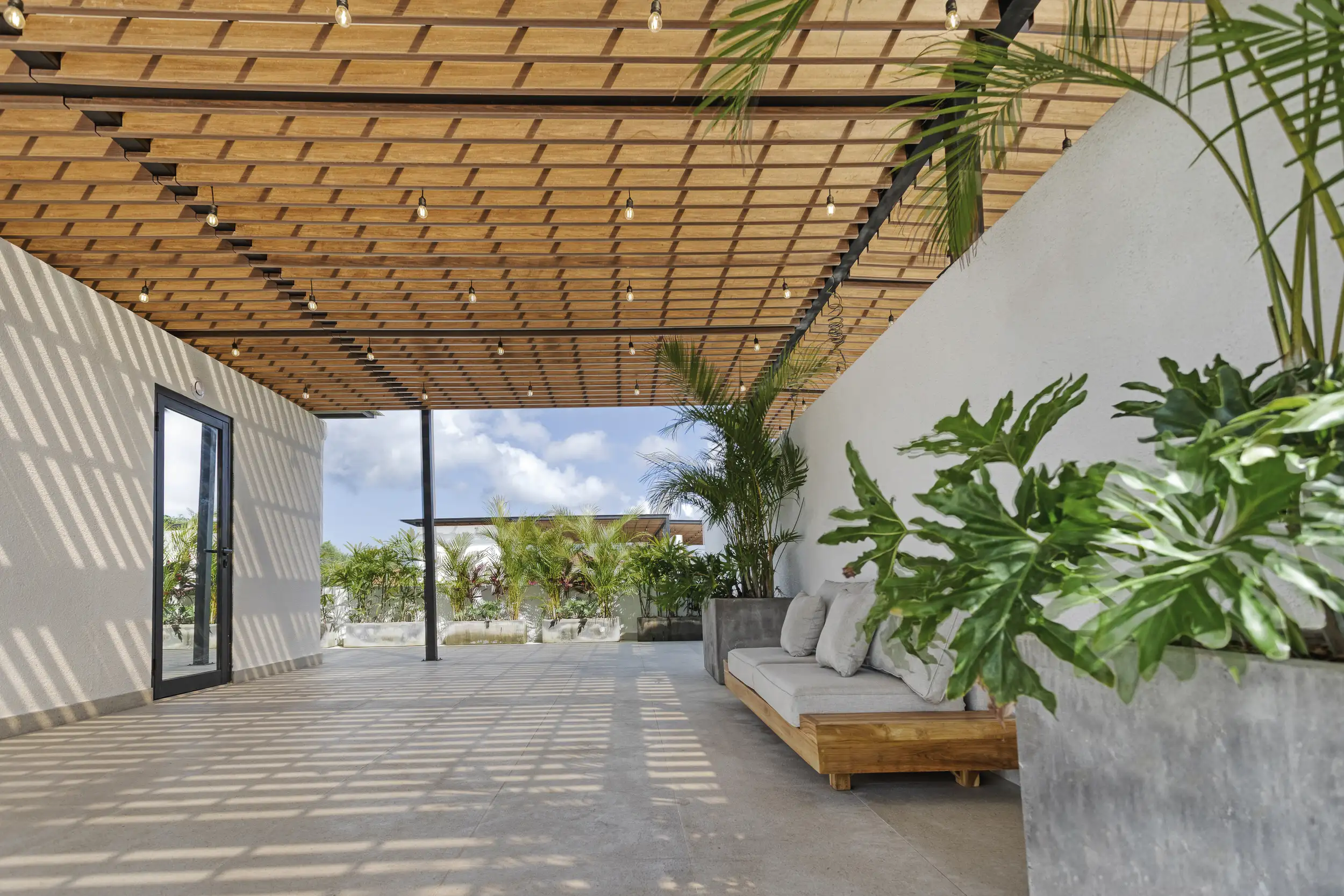 Villa 200m² in Indonesia, Bukit. Priced at 320000$ rent photo-4