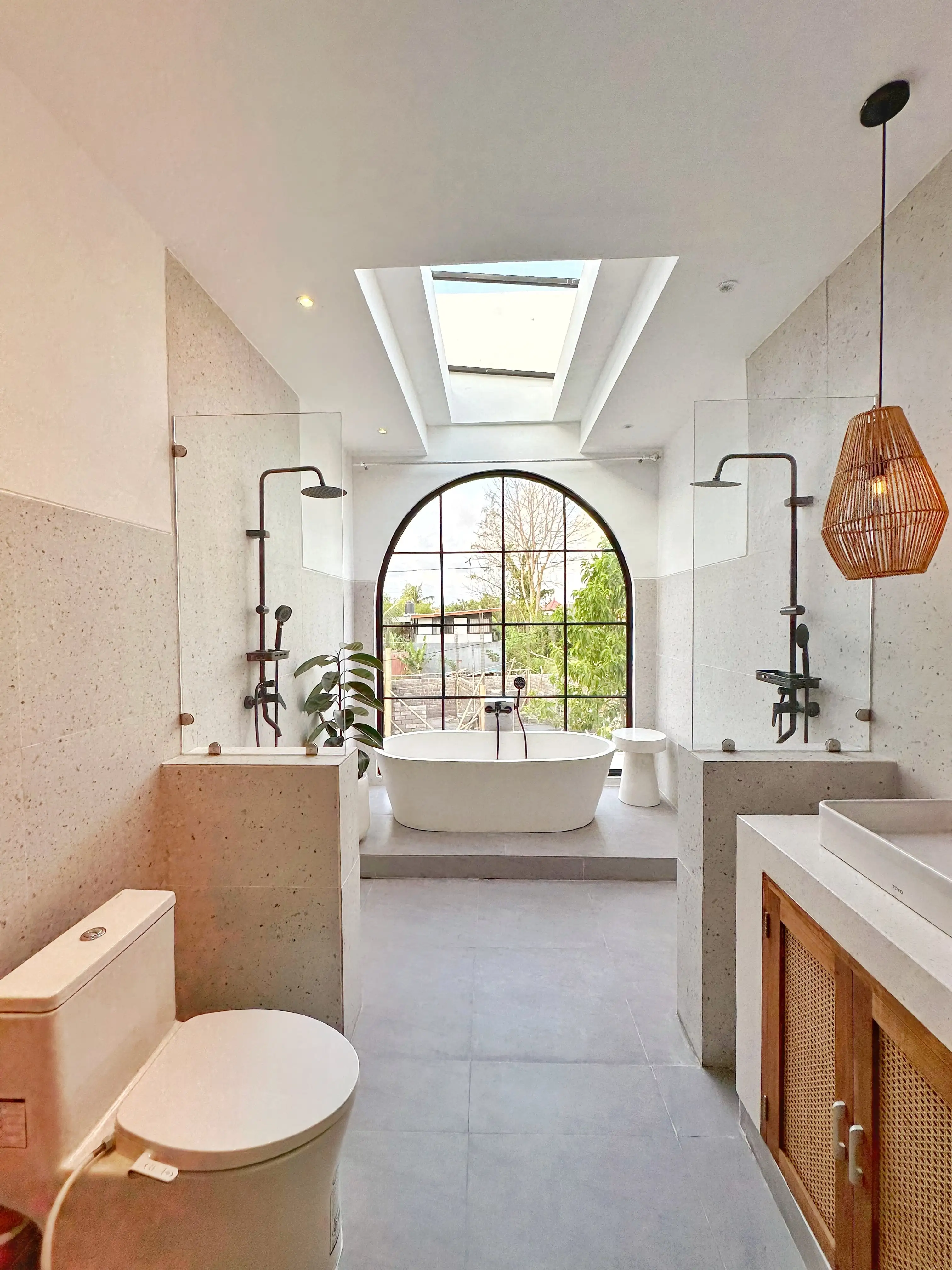Villa 190m² in Indonesia, Canggu. Priced at 290805$ rent photo-4