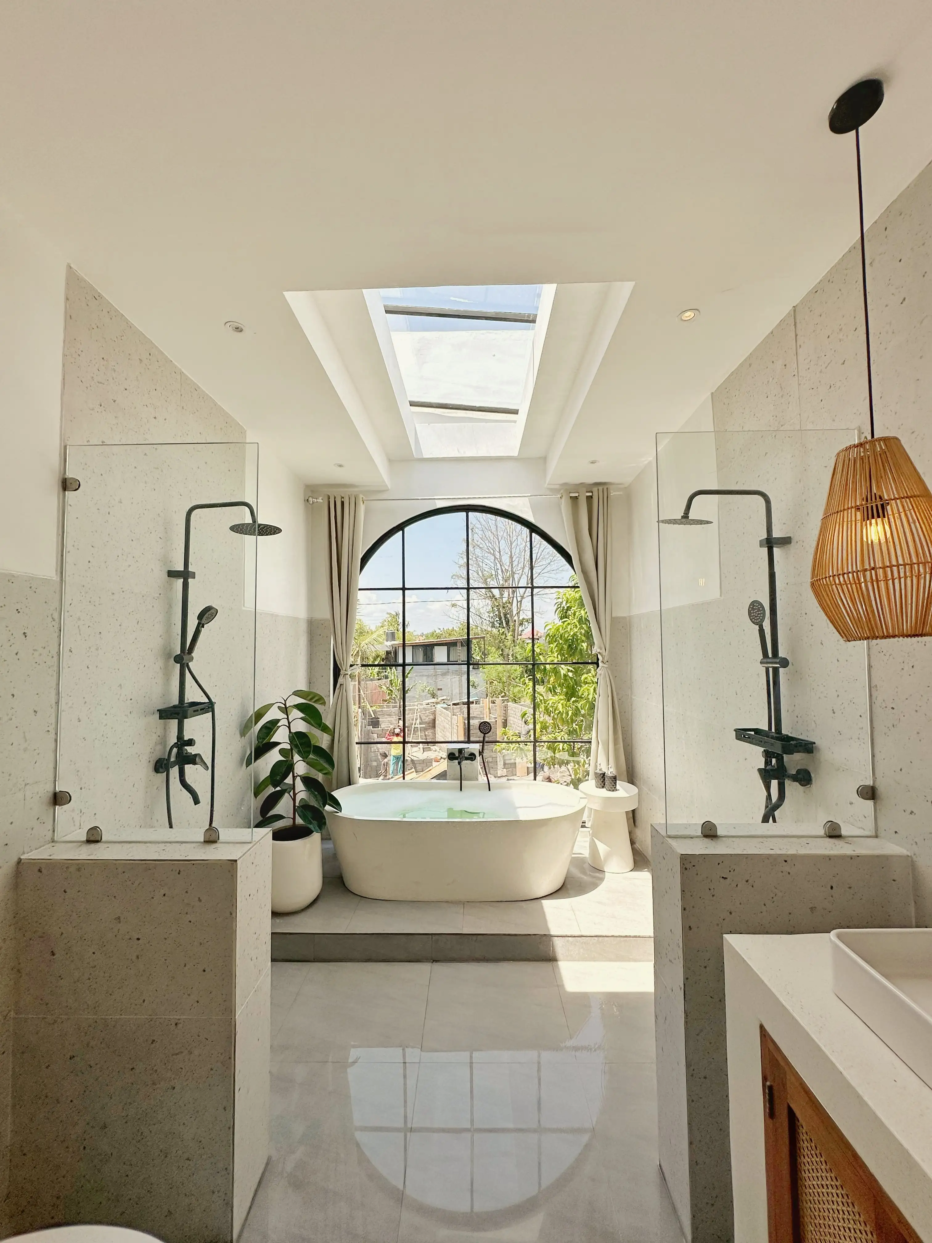 Villa 190m² in Indonesia, Canggu. Priced at 290805$ rent photo-8