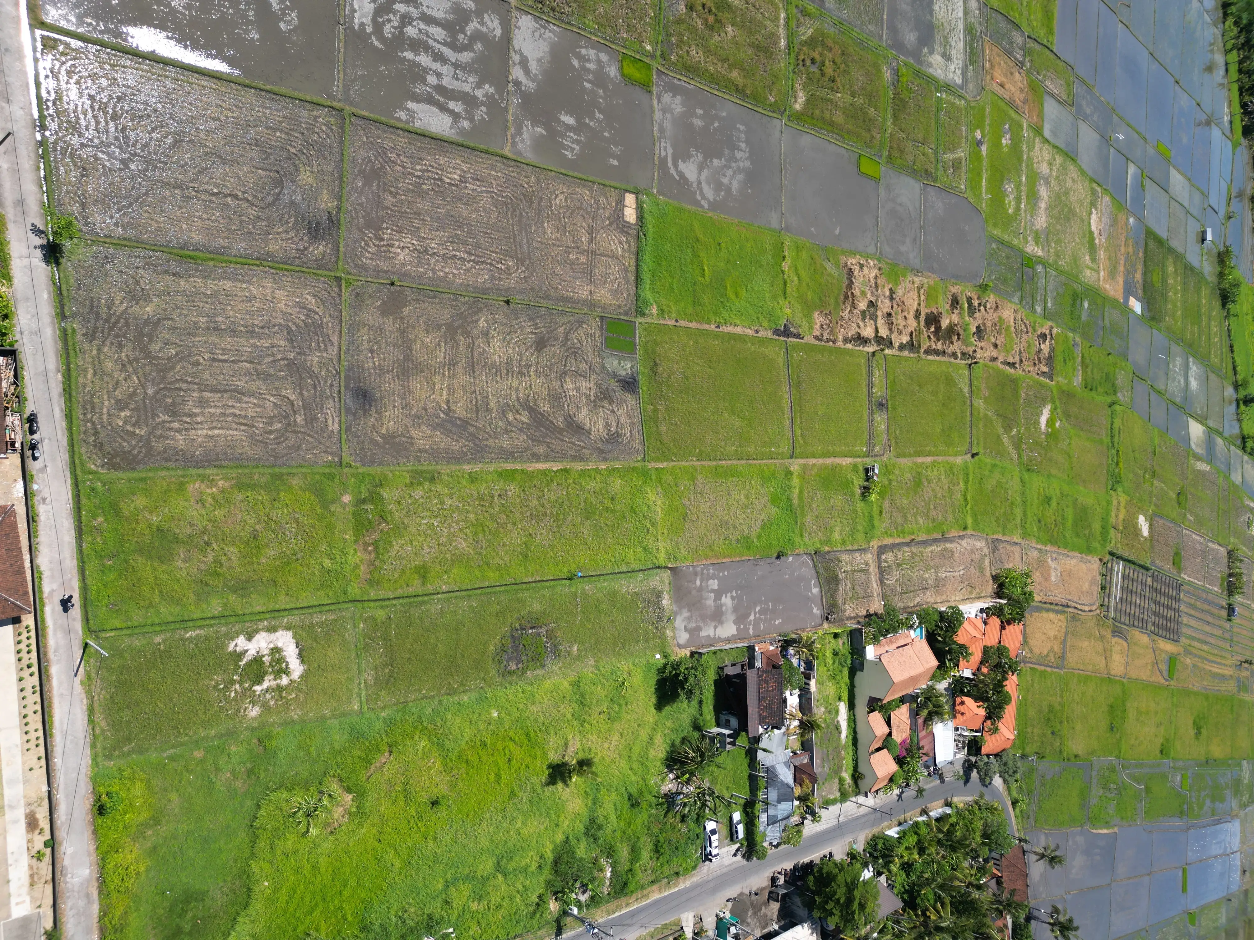 Land 0m² in Indonesia, Kedungu. Priced at 533142$ rent photo-3
