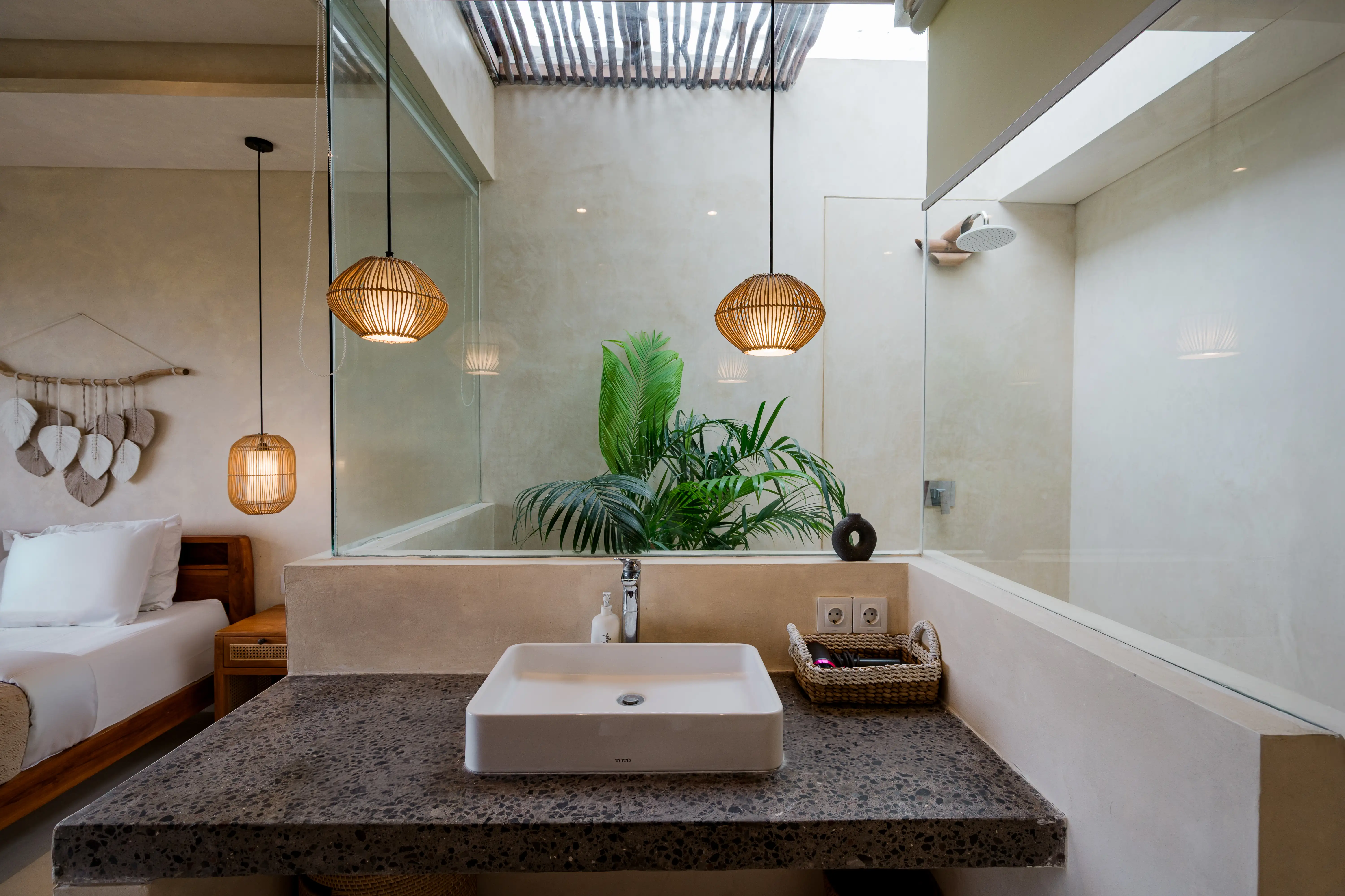 Villa 100m² in Indonesia, Canggu. Priced at 230000$ rent photo-10