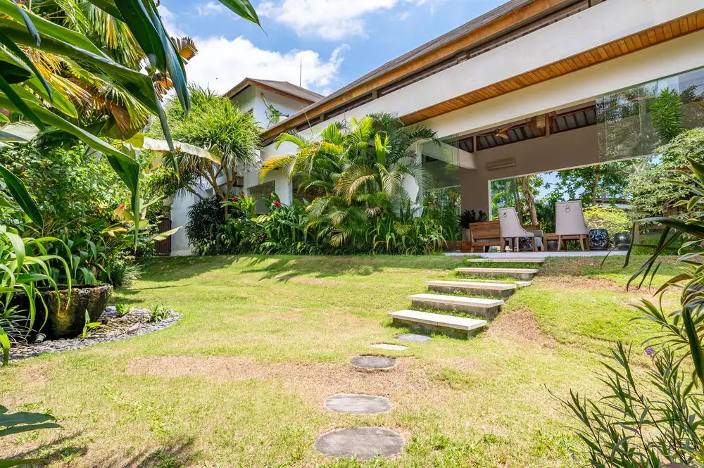 Villa 625m² in Indonesia, Canggu. Priced at 1200000$ rent photo-9
