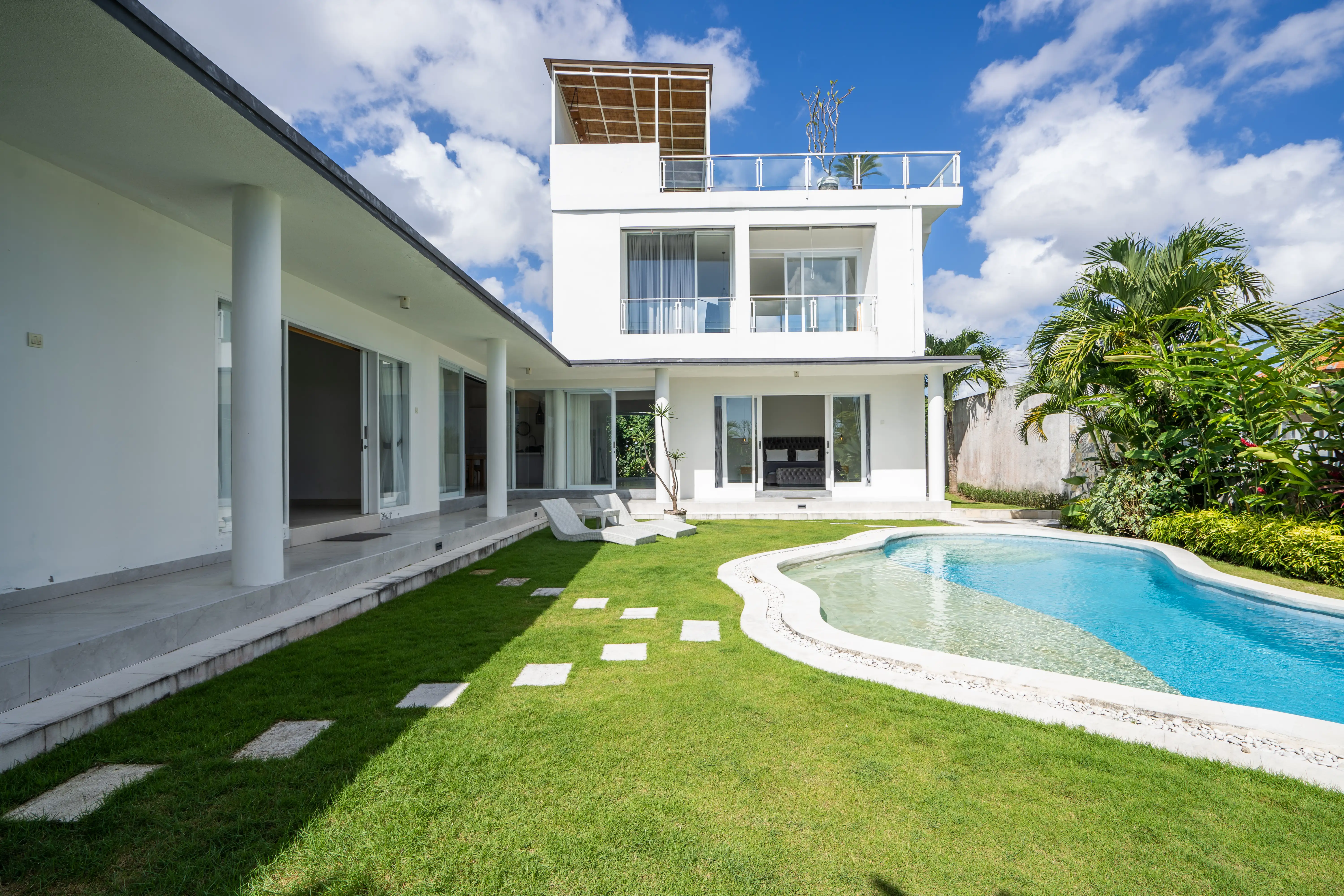 Villa 400m² in Indonesia, Canggu. Priced at 586400$ rent photo-21