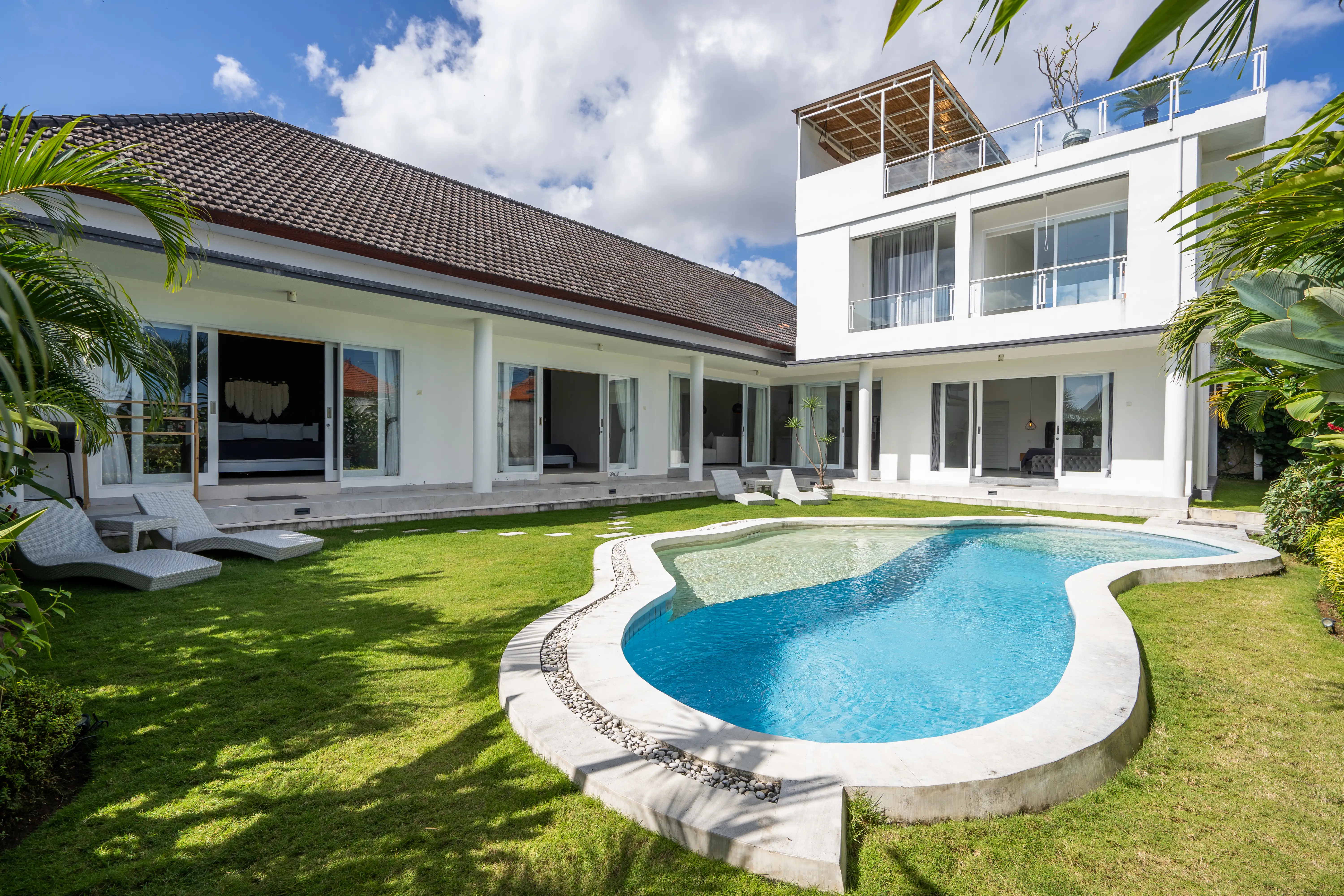 Villa 400m² in Indonesia, Canggu. Priced at 586400$ rent photo-22