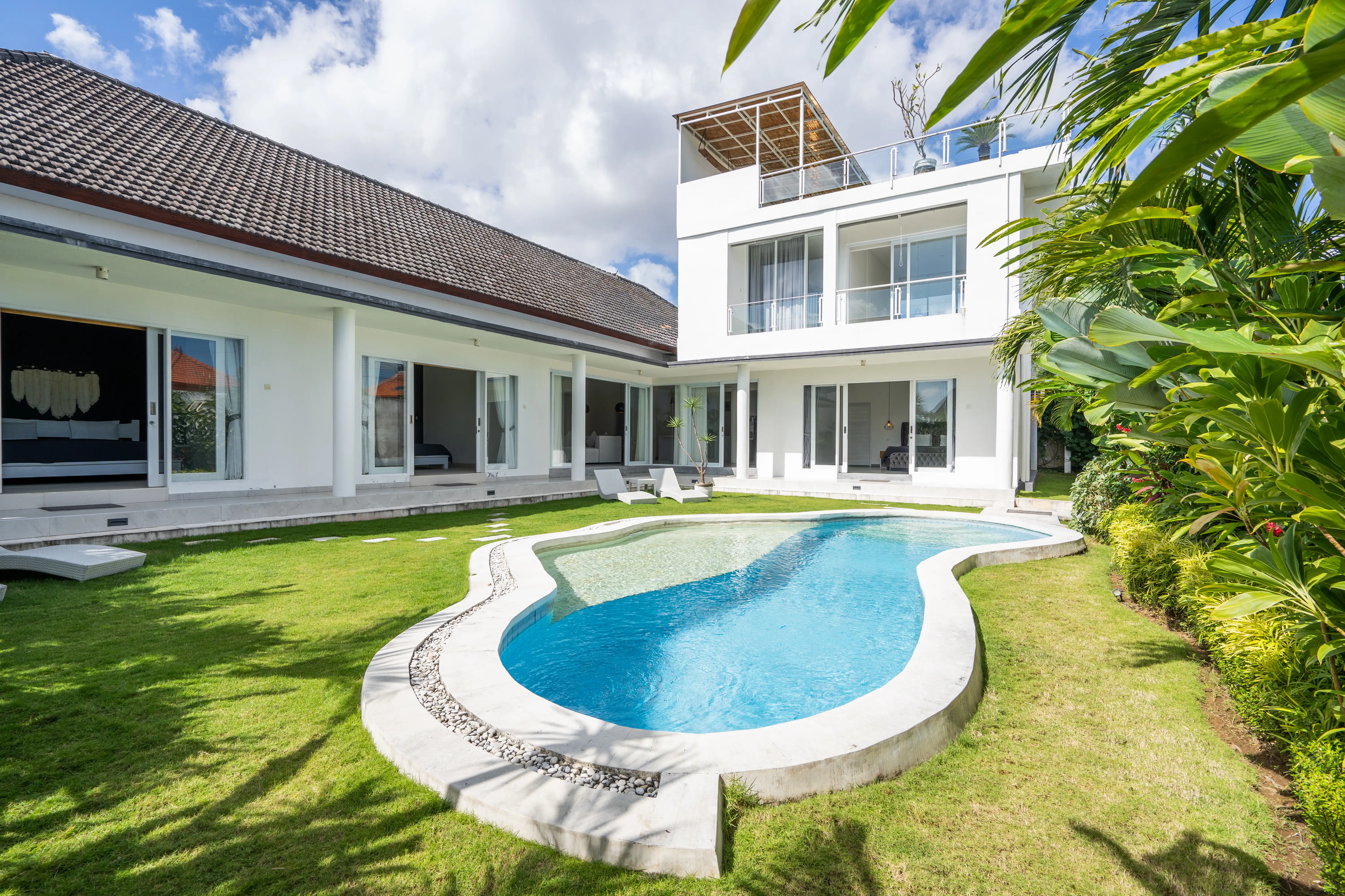 Villa 400m² in Indonesia, Canggu. Priced at 586400$ rent photo-31