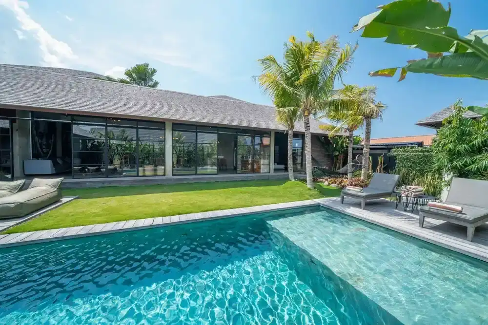 Villa 250m² in Indonesia, Canggu. Priced at 850000$ rent photo-4