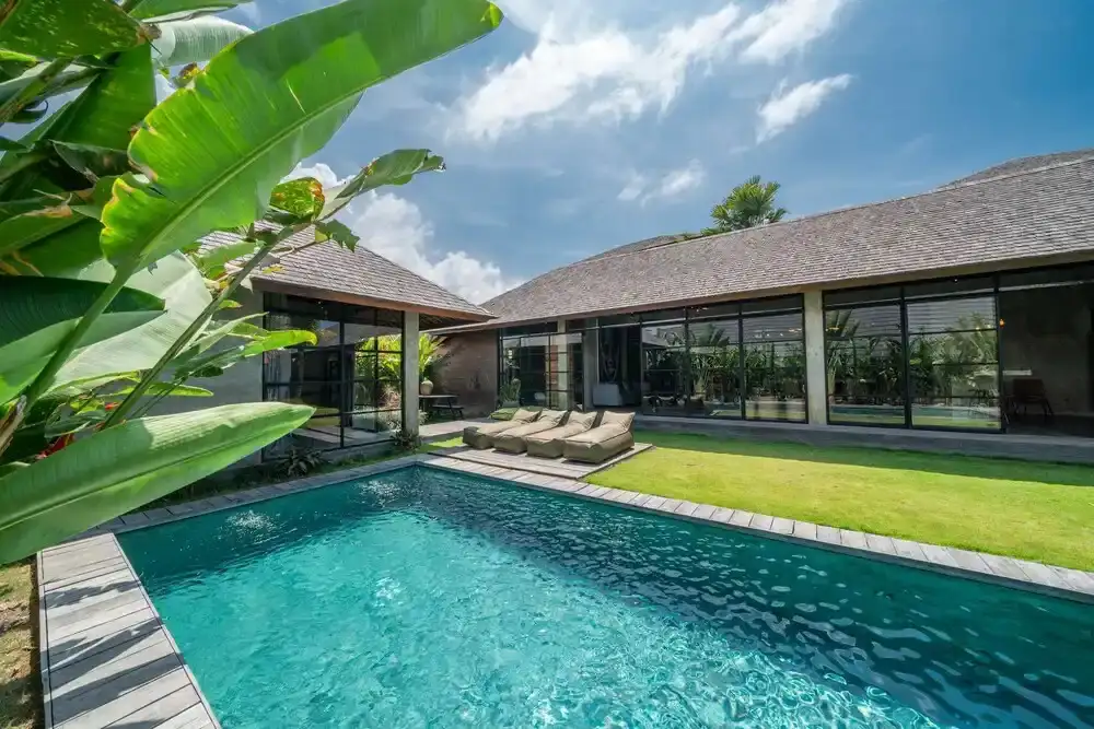 Villa 250m² in Indonesia, Canggu. Priced at 850000$ rent photo-7