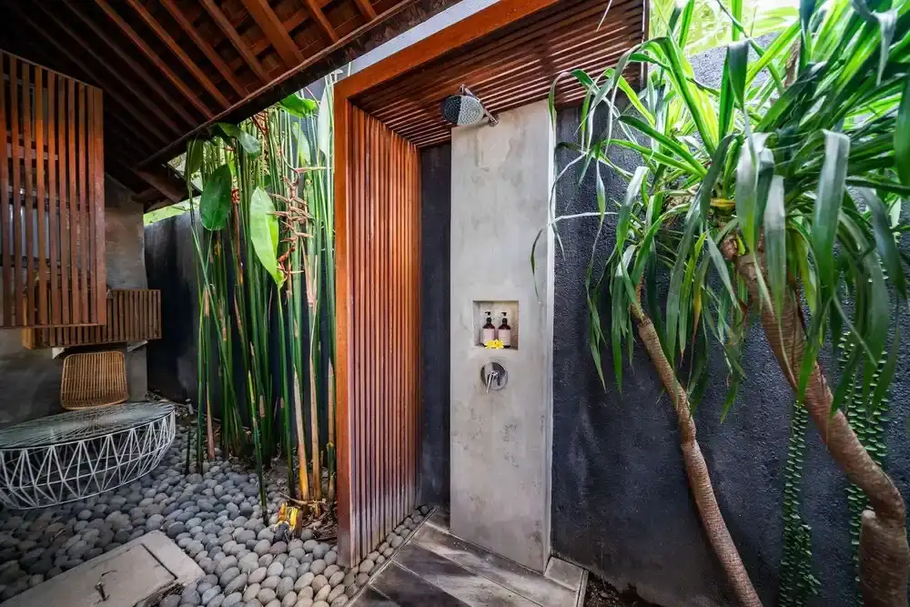 Villa 250m² in Indonesia, Canggu. Priced at 850000$ rent photo-16