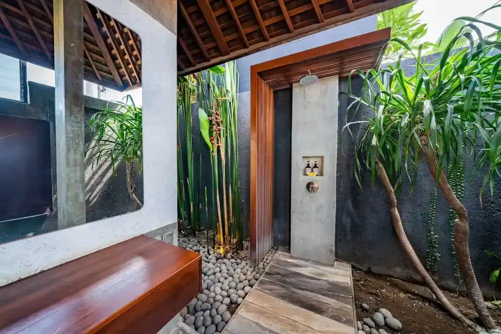 Villa 250m² in Indonesia, Canggu. Priced at 850000$ rent photo-17