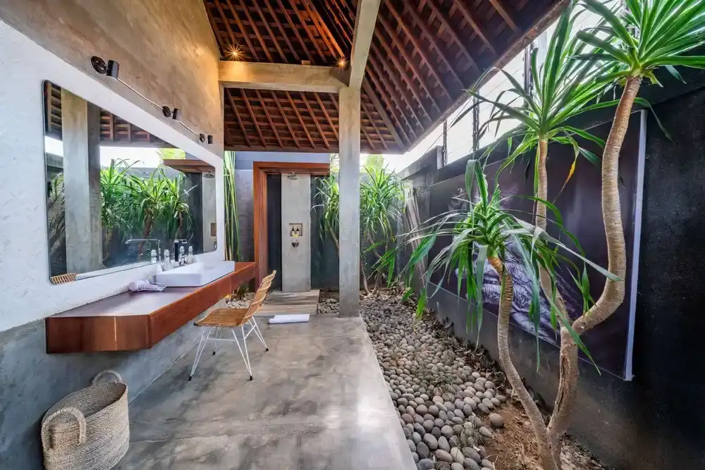 Villa 250m² in Indonesia, Canggu. Priced at 850000$ rent photo-20