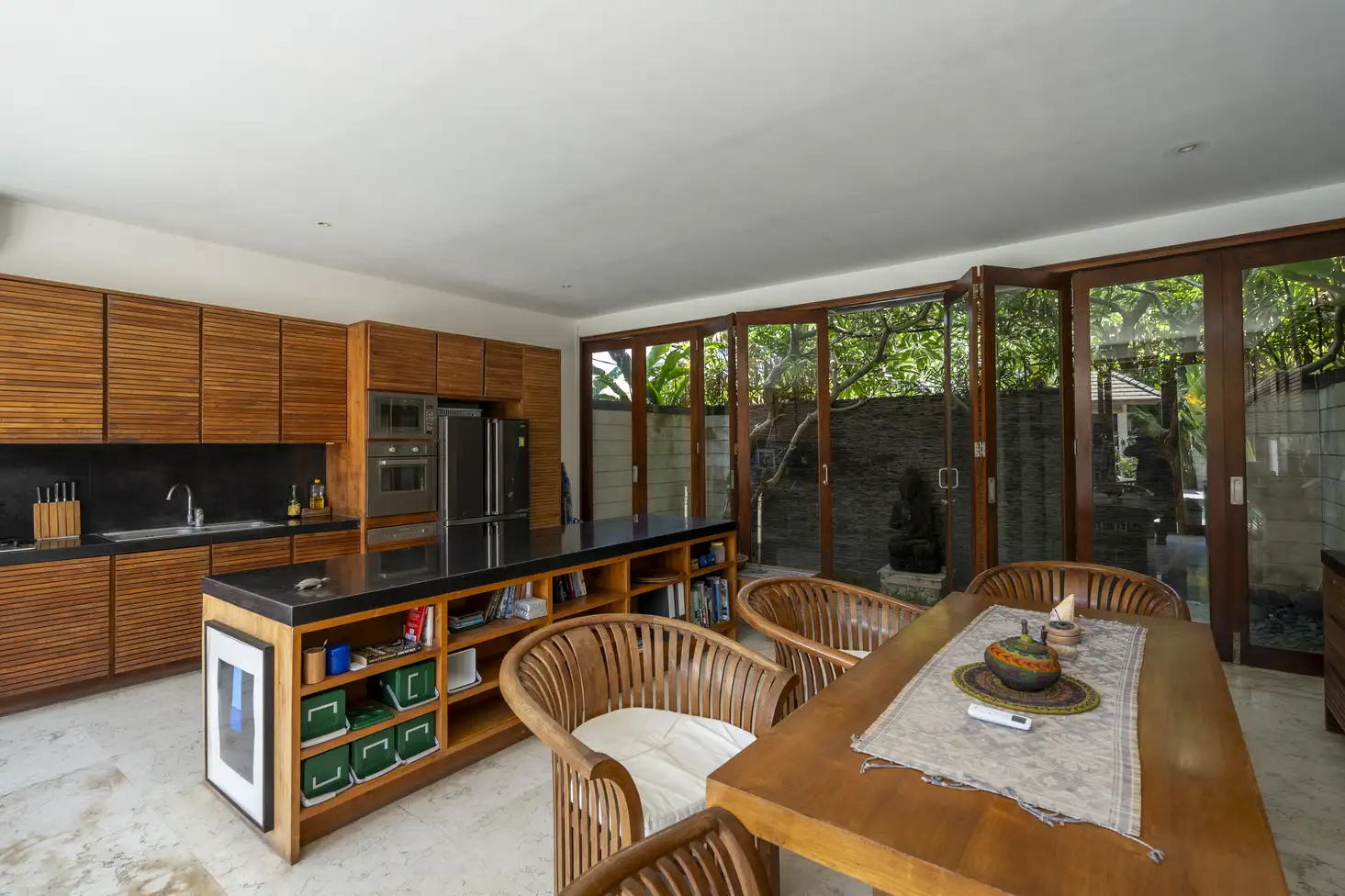 Villa 459m² in Indonesia, Seminyak. Priced at 1300000$ rent photo-17