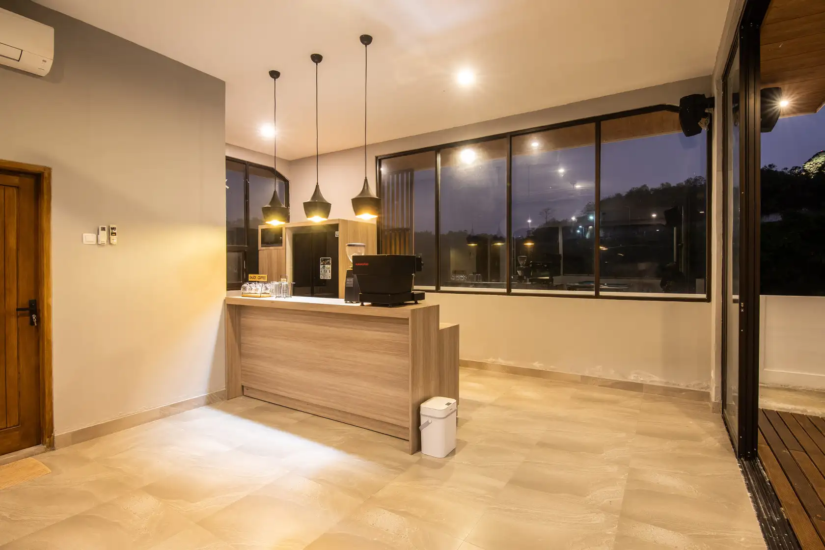 Villa 880m² in Indonesia, Bukit. Priced at 807791$ rent photo-12