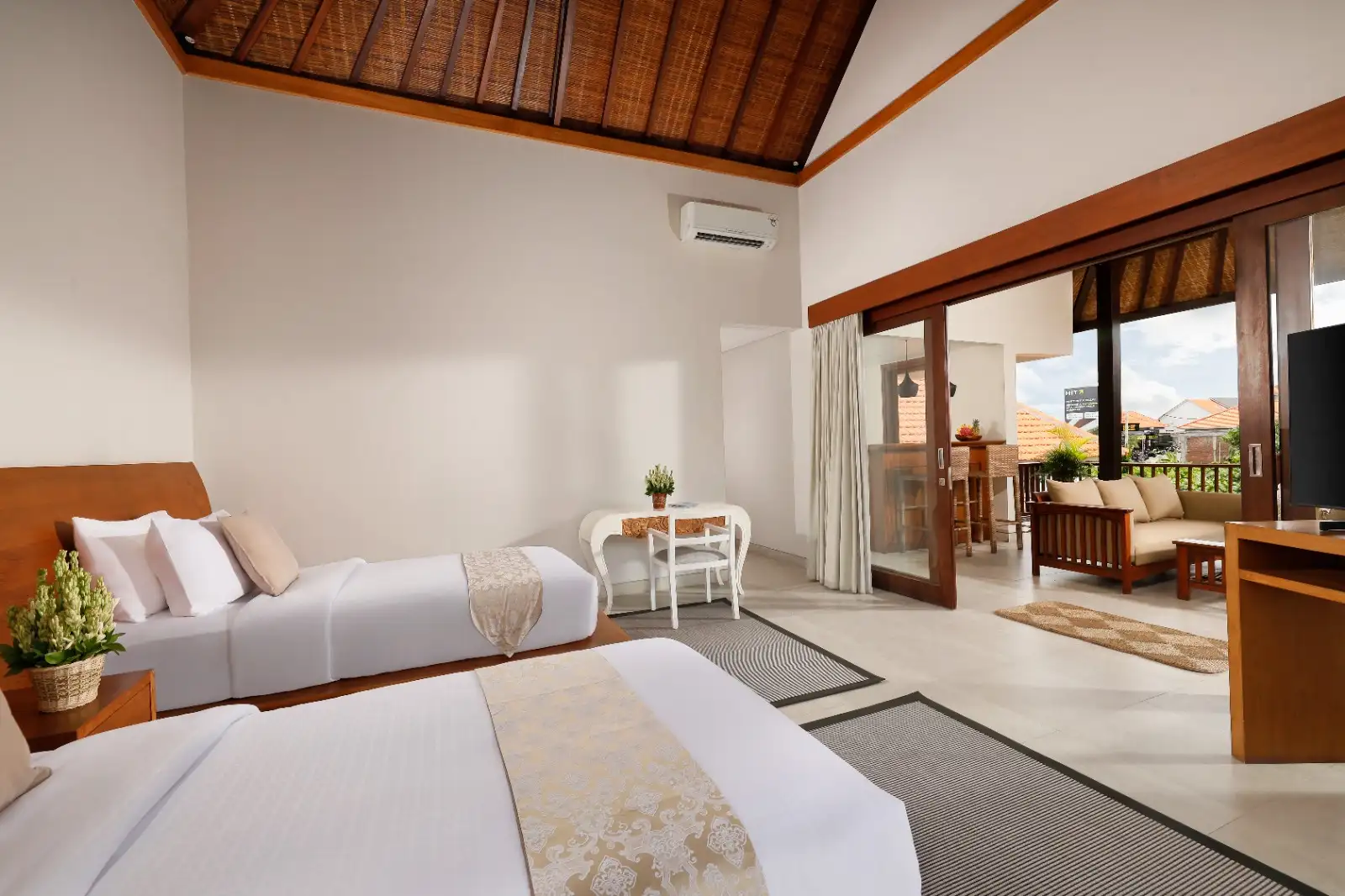Villa 1474m² in Indonesia, Canggu. Priced at 2370000$ rent photo-13