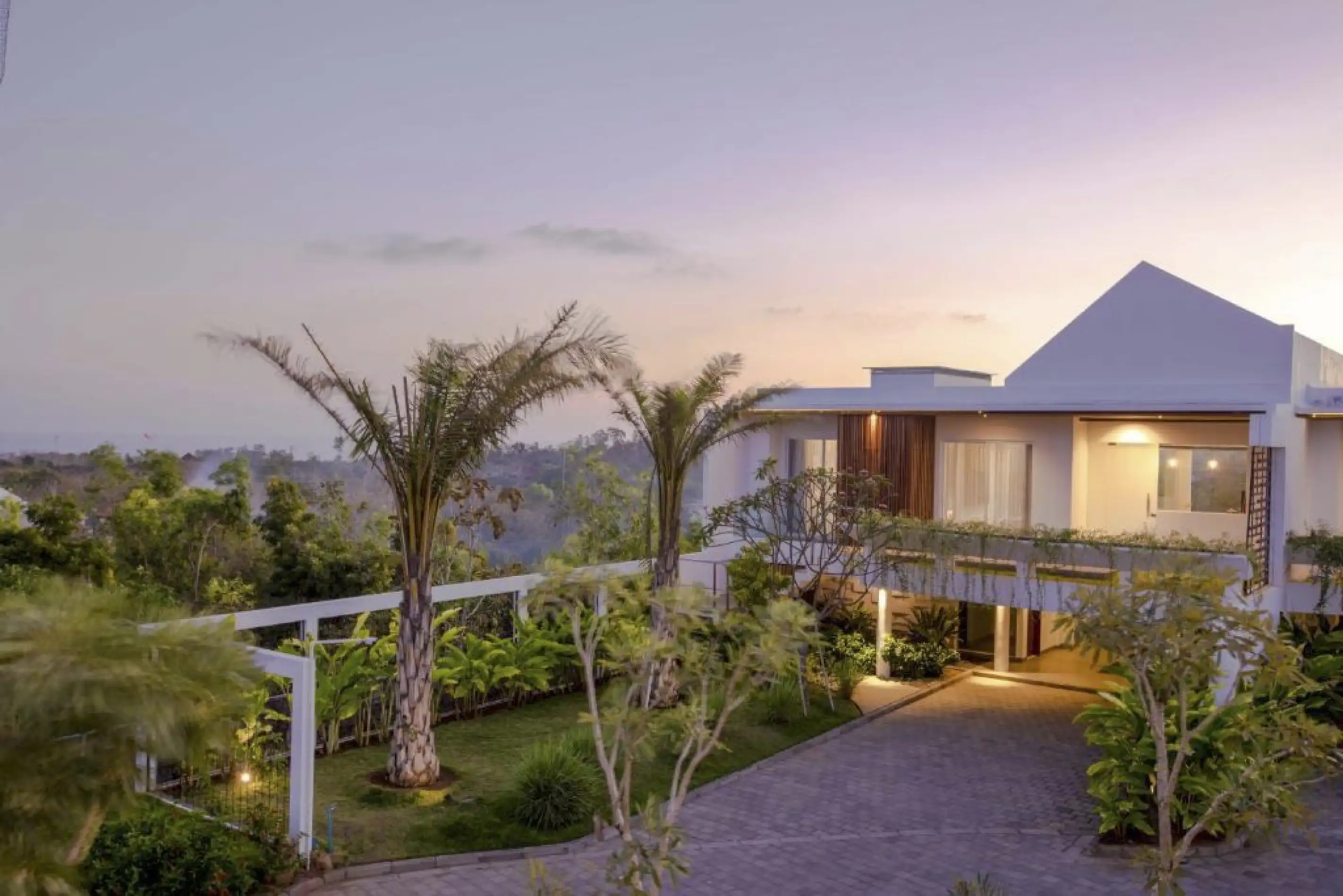 Villa 196m² in Indonesia, Bukit. Priced at 329579$ rent photo-3