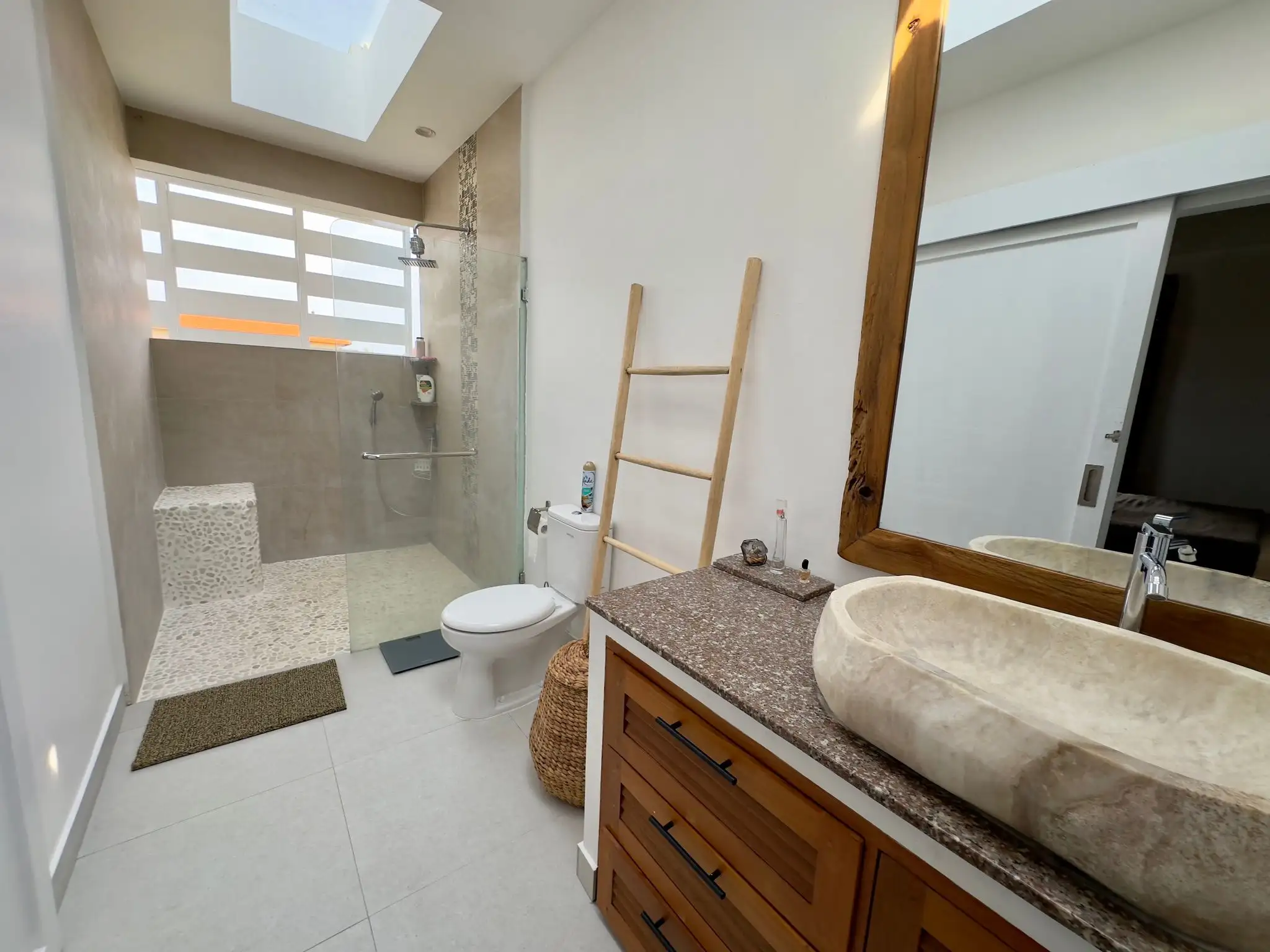 Flat 90m² in Indonesia, Canggu. Priced at 150000$ rent photo-2