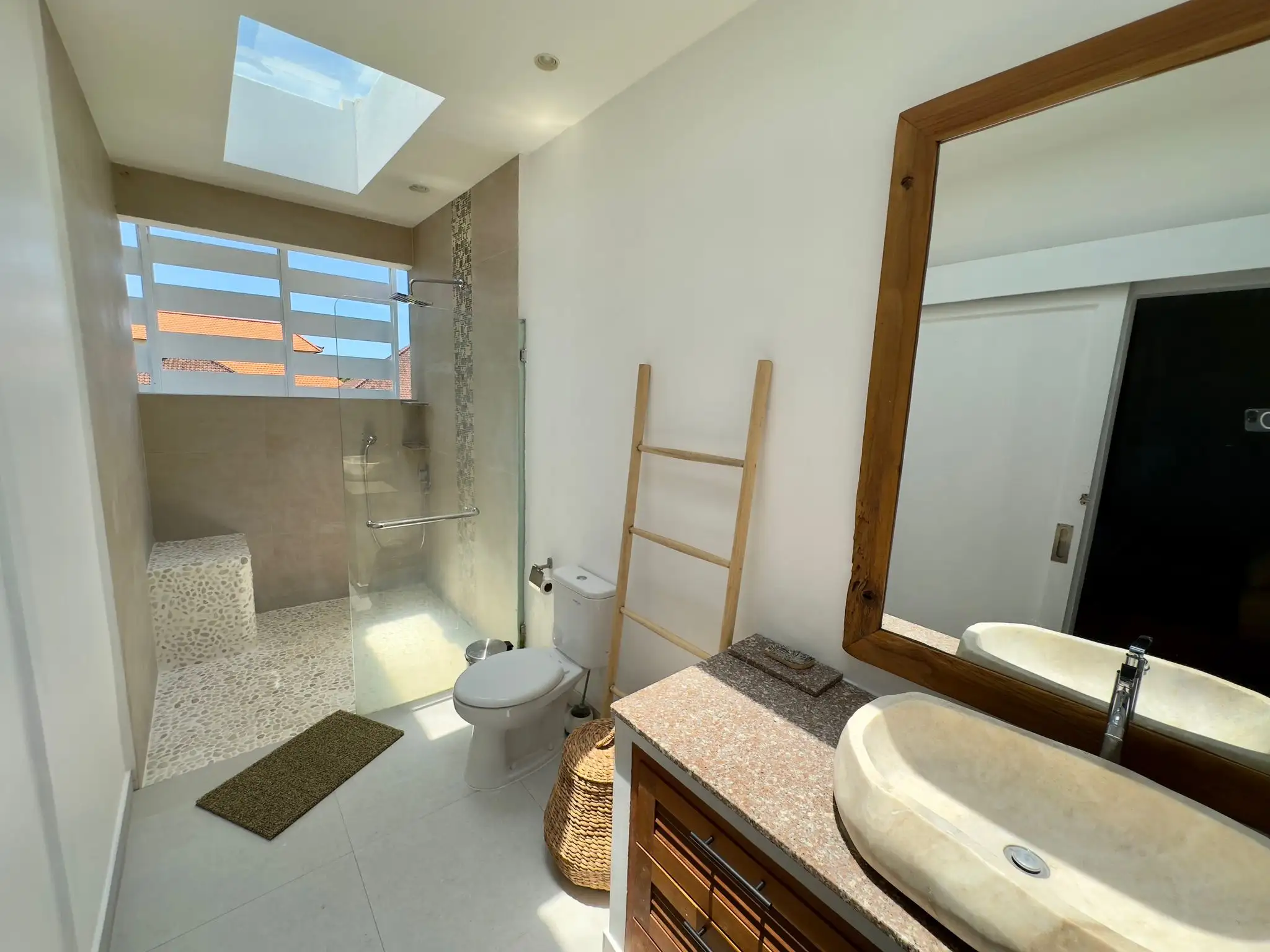 Flat 90m² in Indonesia, Canggu. Priced at 150000$ rent photo-7