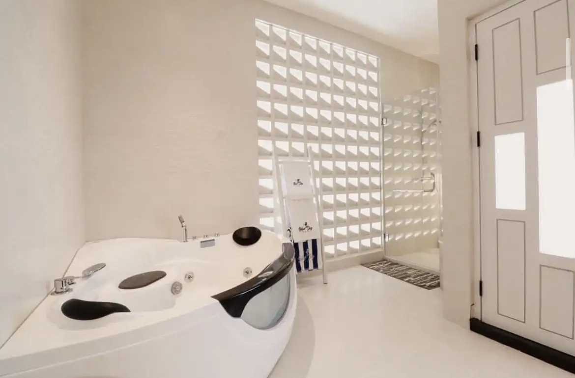 Villa 660m² in Indonesia, Canggu. Priced at 2132568$ rent photo-1