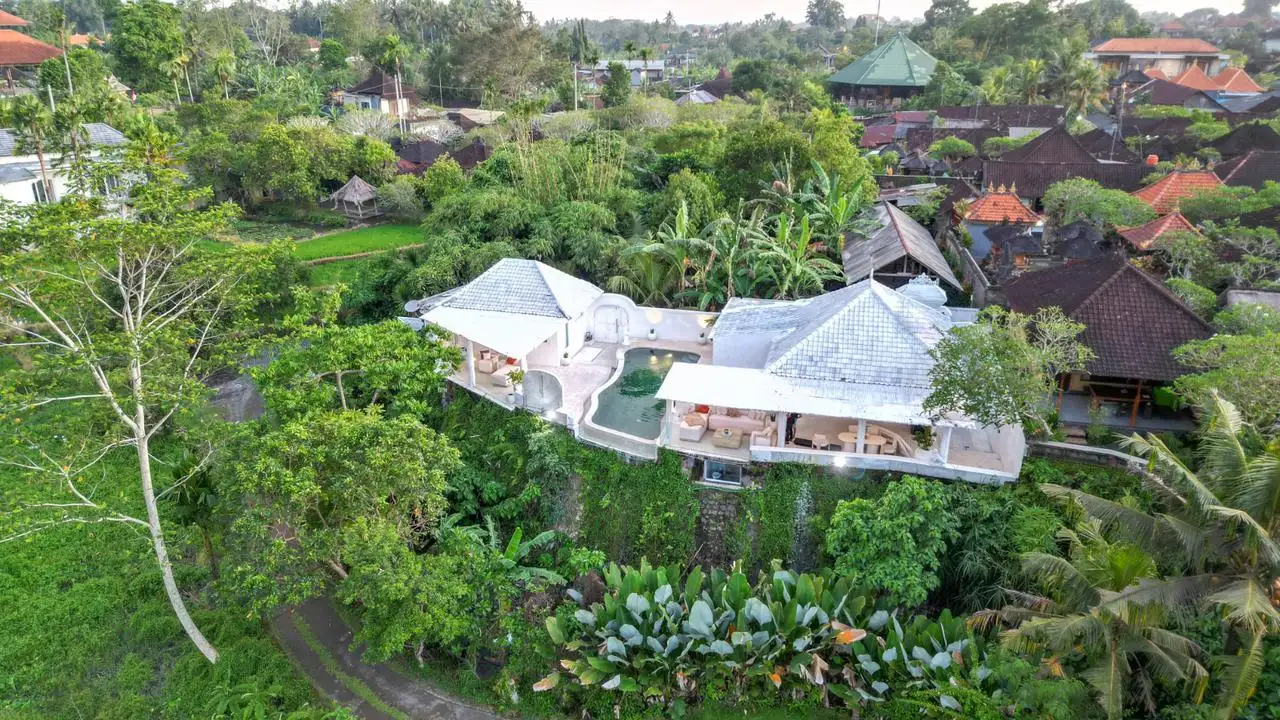 Villa 250m² in Indonesia, Ubud. Priced at 600000$ rent photo-12
