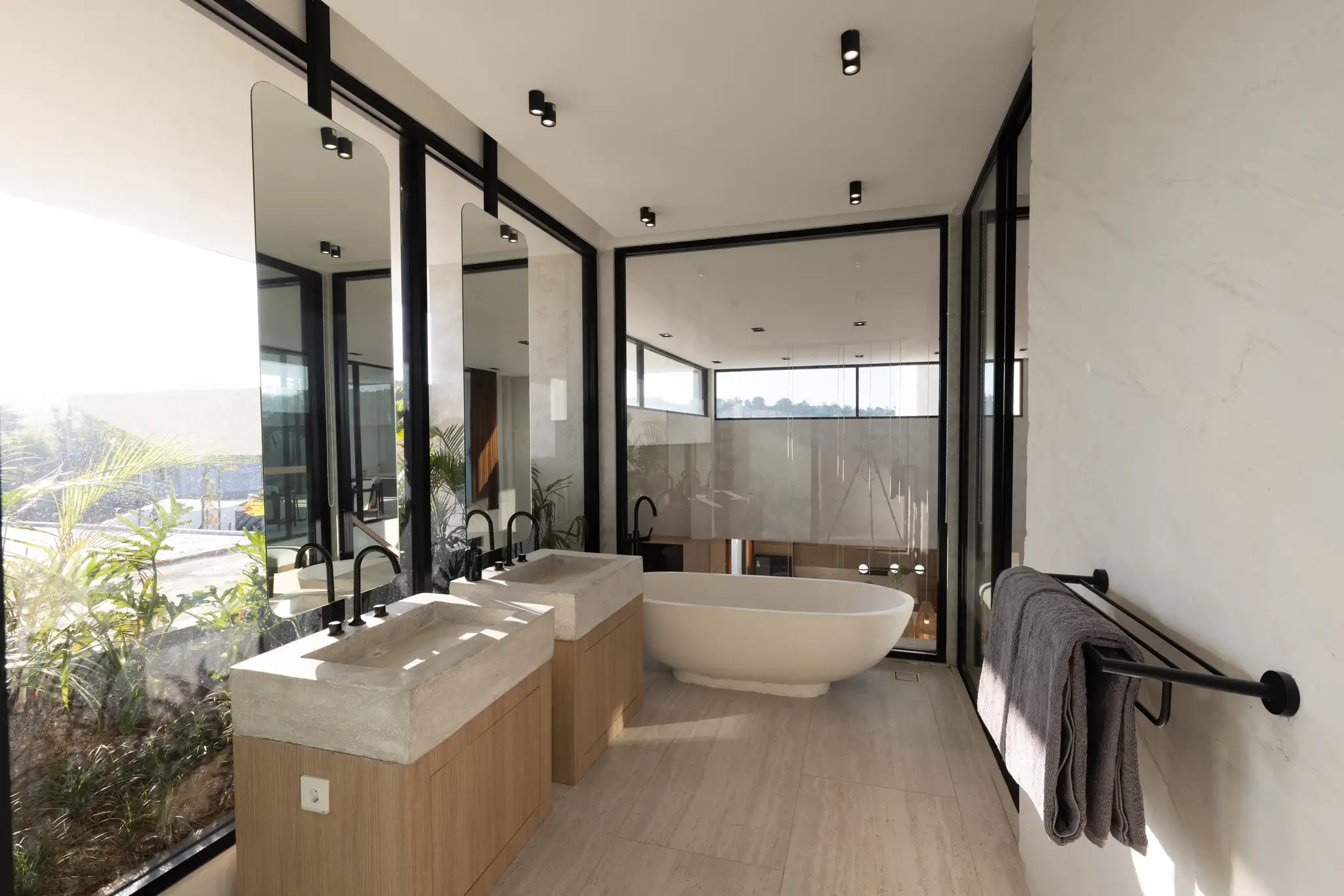 Villa 414m² in Indonesia, Bukit. Priced at 1800000$ rent photo-13