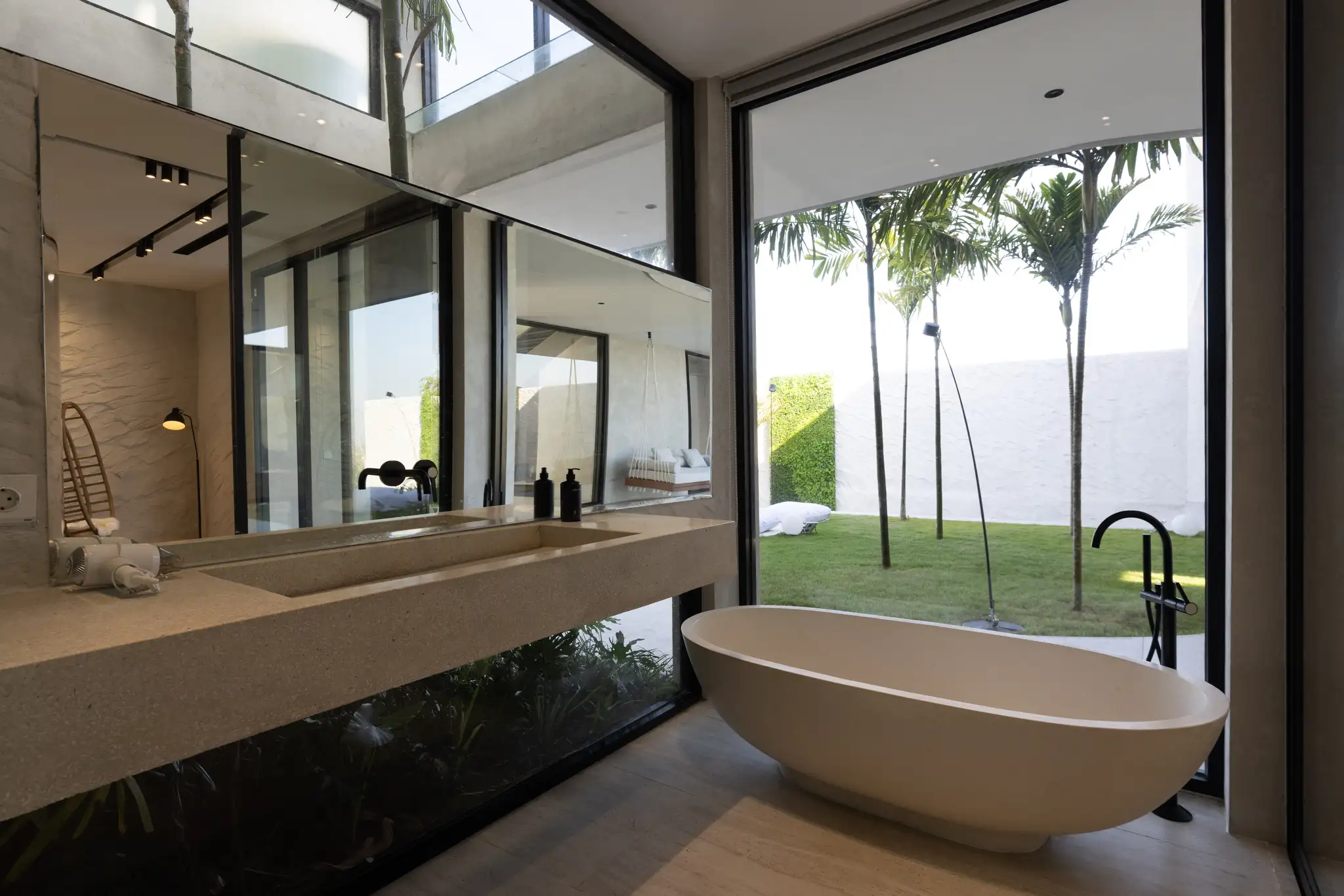 Villa 414m² in Indonesia, Bukit. Priced at 1800000$ rent photo-14