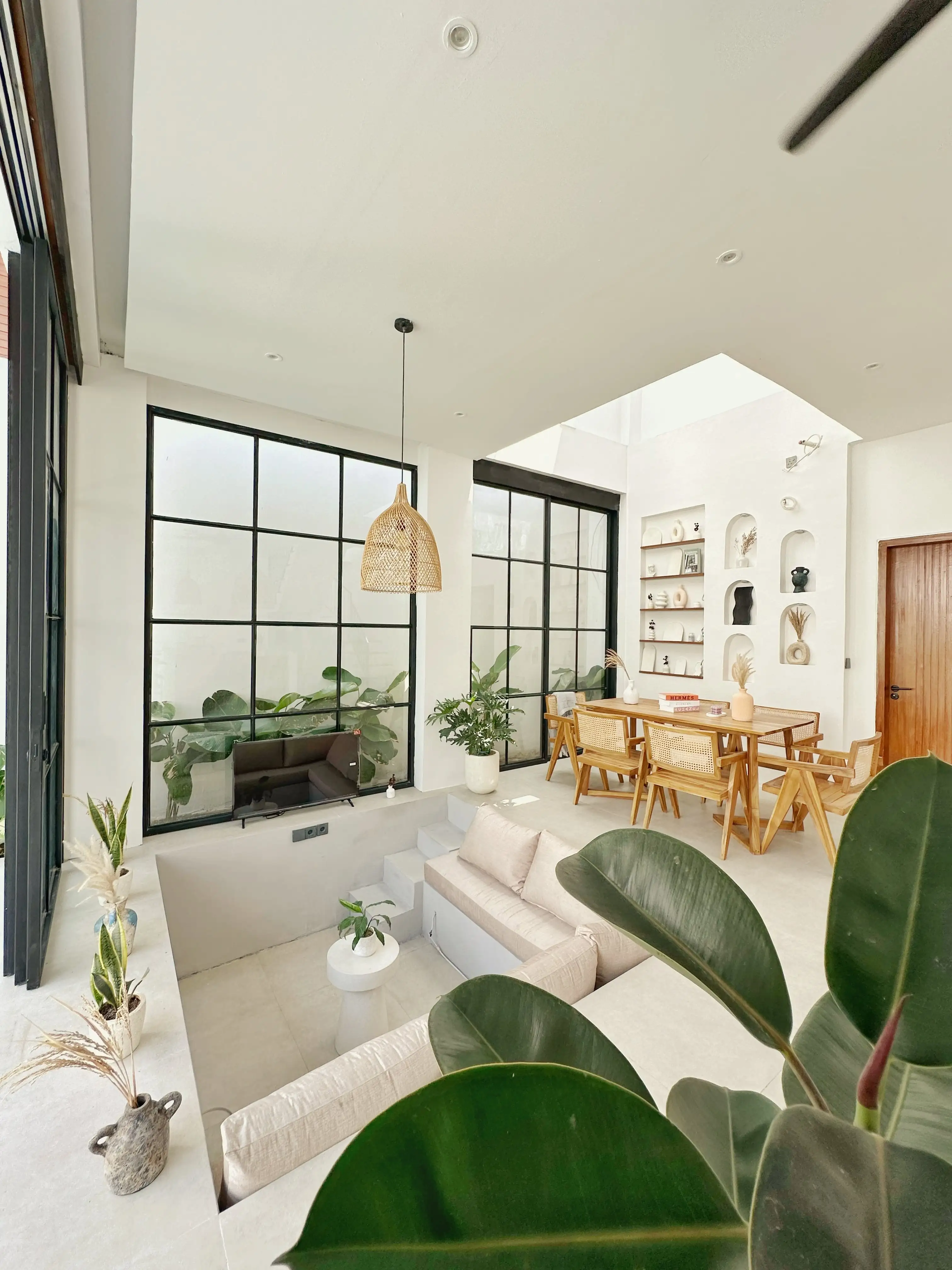 Villa 190m² in Indonesia, Canggu. Priced at 250000$ rent photo-20