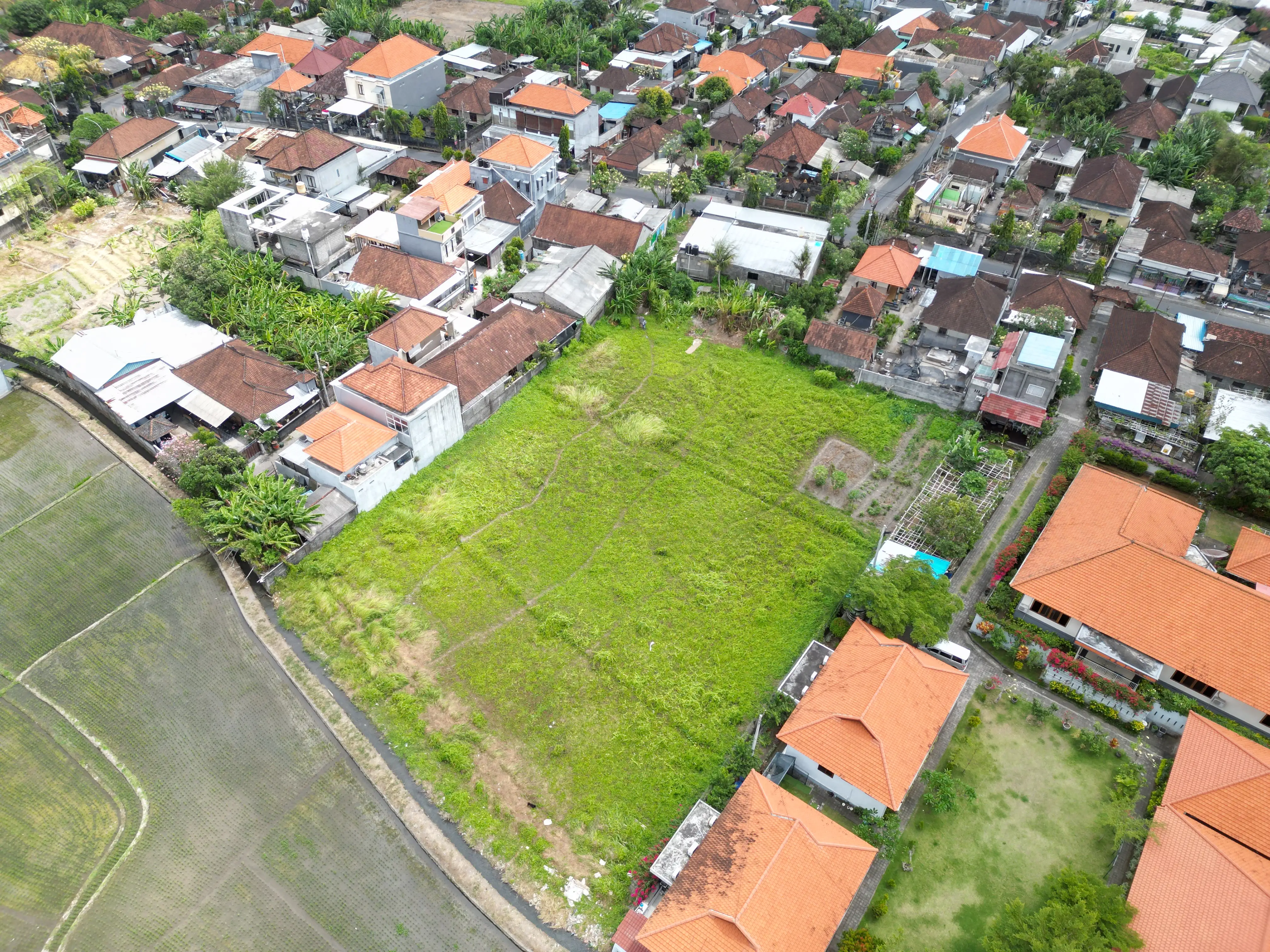 Land 0m² in Indonesia, Canggu. Priced at 294682$ rent photo-5