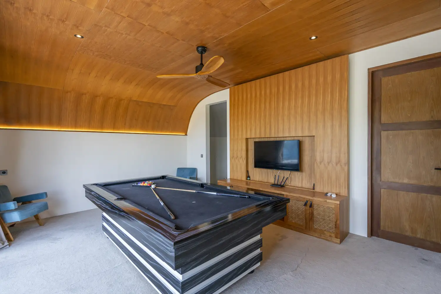 Villa 490m² in Indonesia, Canggu. Priced at 830882$ rent photo-4