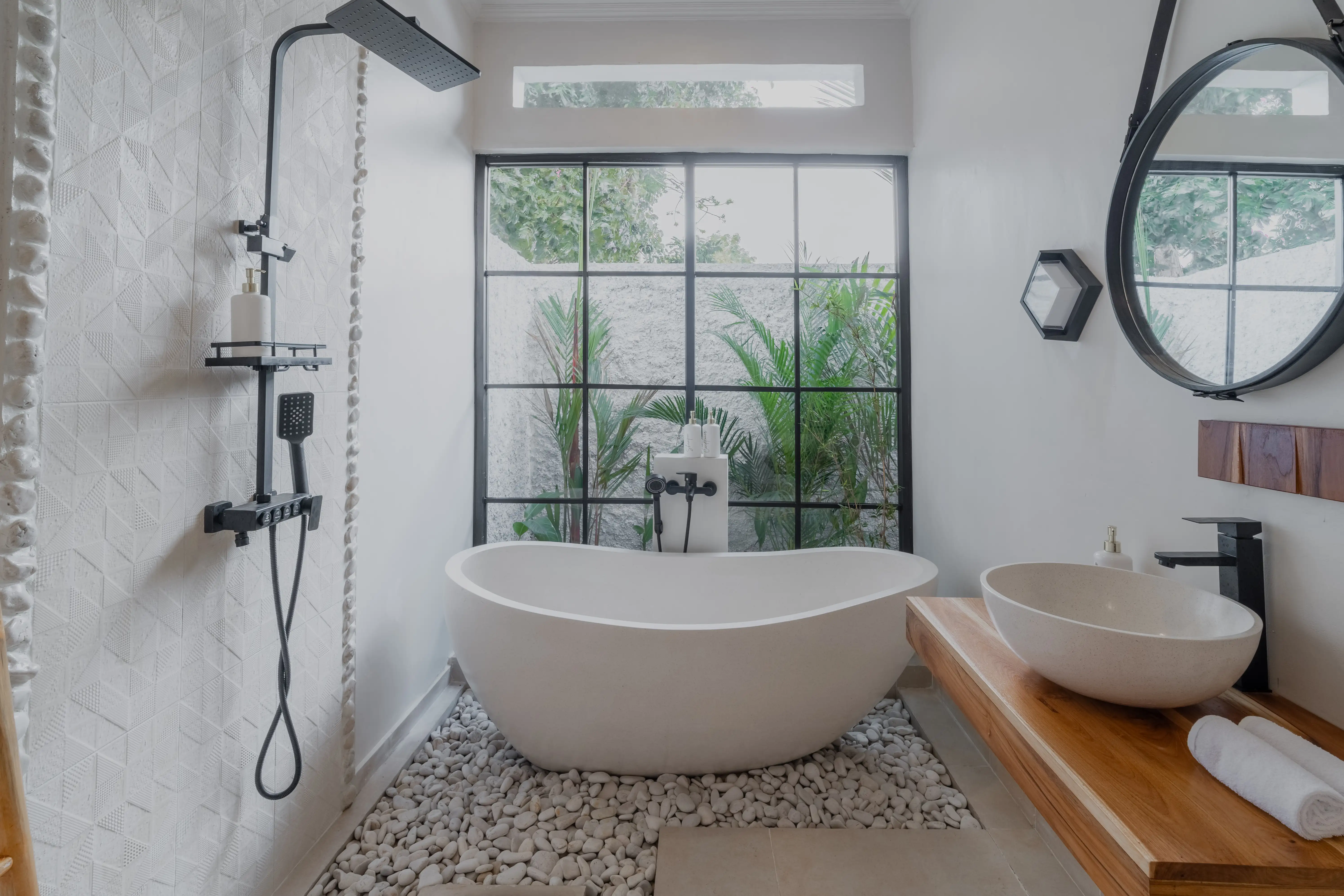 Villa 92m² in Indonesia, Bukit. Priced at 170000$ rent photo-1