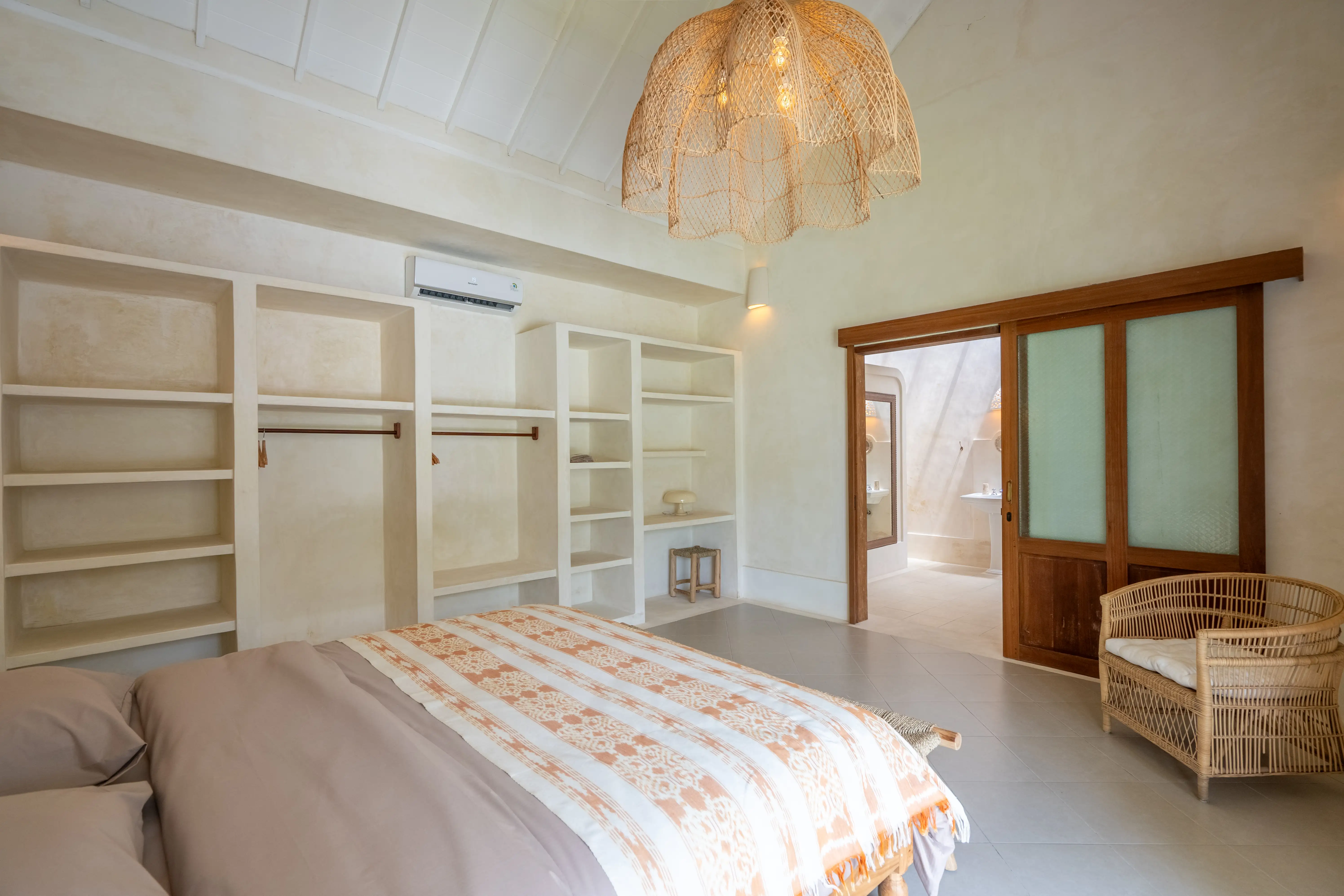 Villa 156m² in Indonesia, Kerobokan. Priced at 295000$ rent photo-9