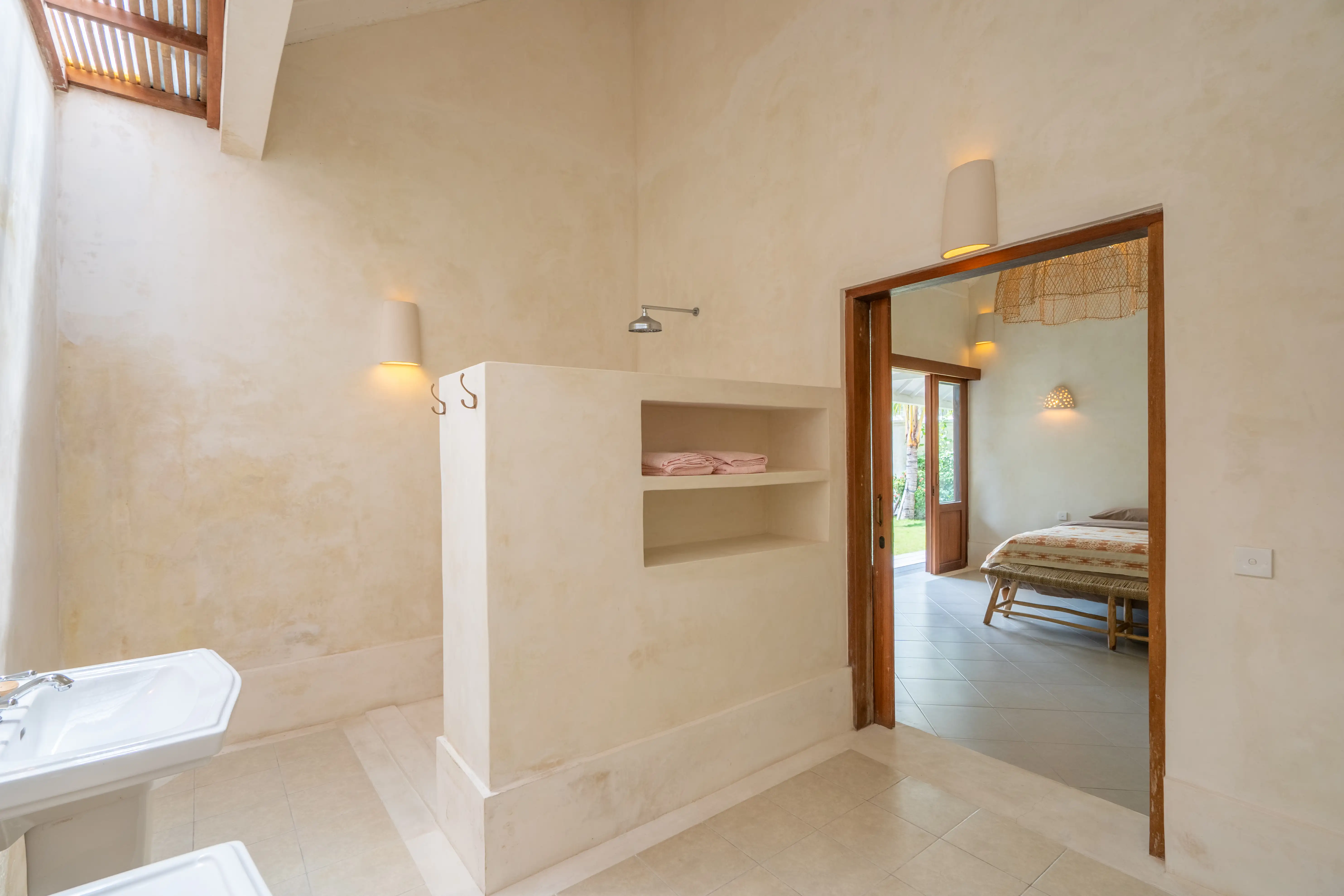 Villa 156m² in Indonesia, Kerobokan. Priced at 295000$ rent photo-12