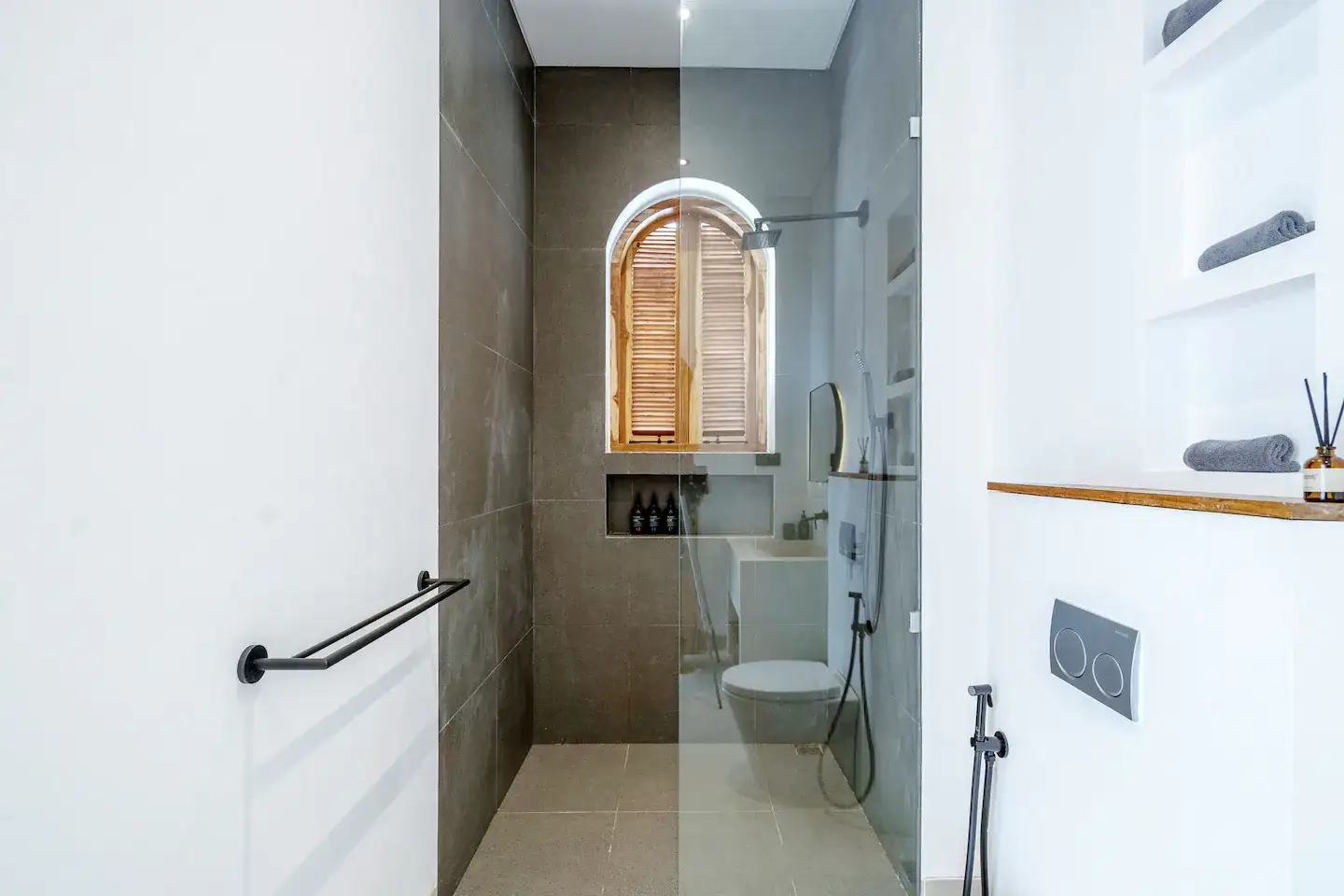Villa 142m² in Indonesia, Bukit. Priced at 499000$ rent photo-3