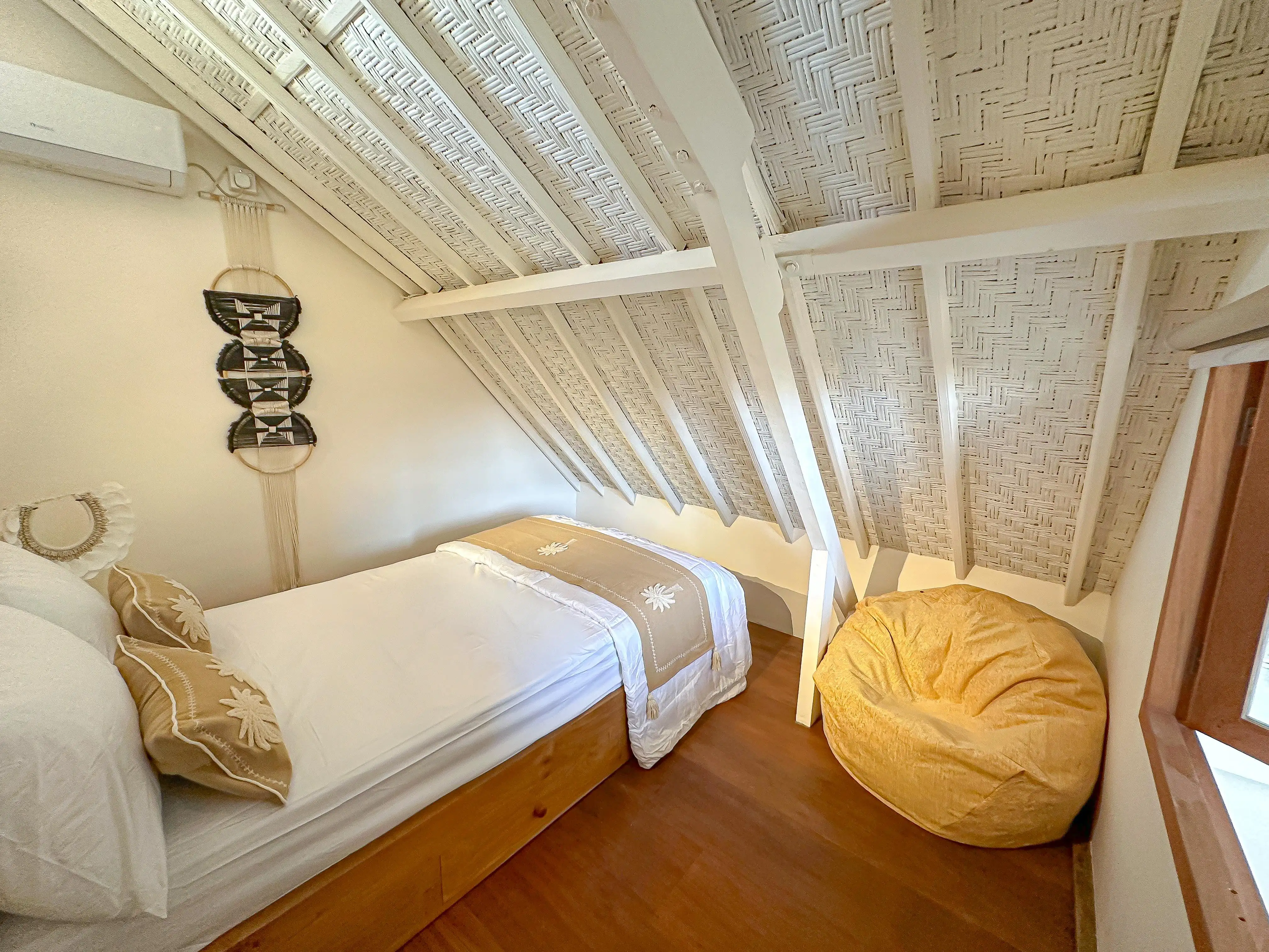 Villa 200m² in Indonesia, Canggu. Priced at 271418$ rent photo-14