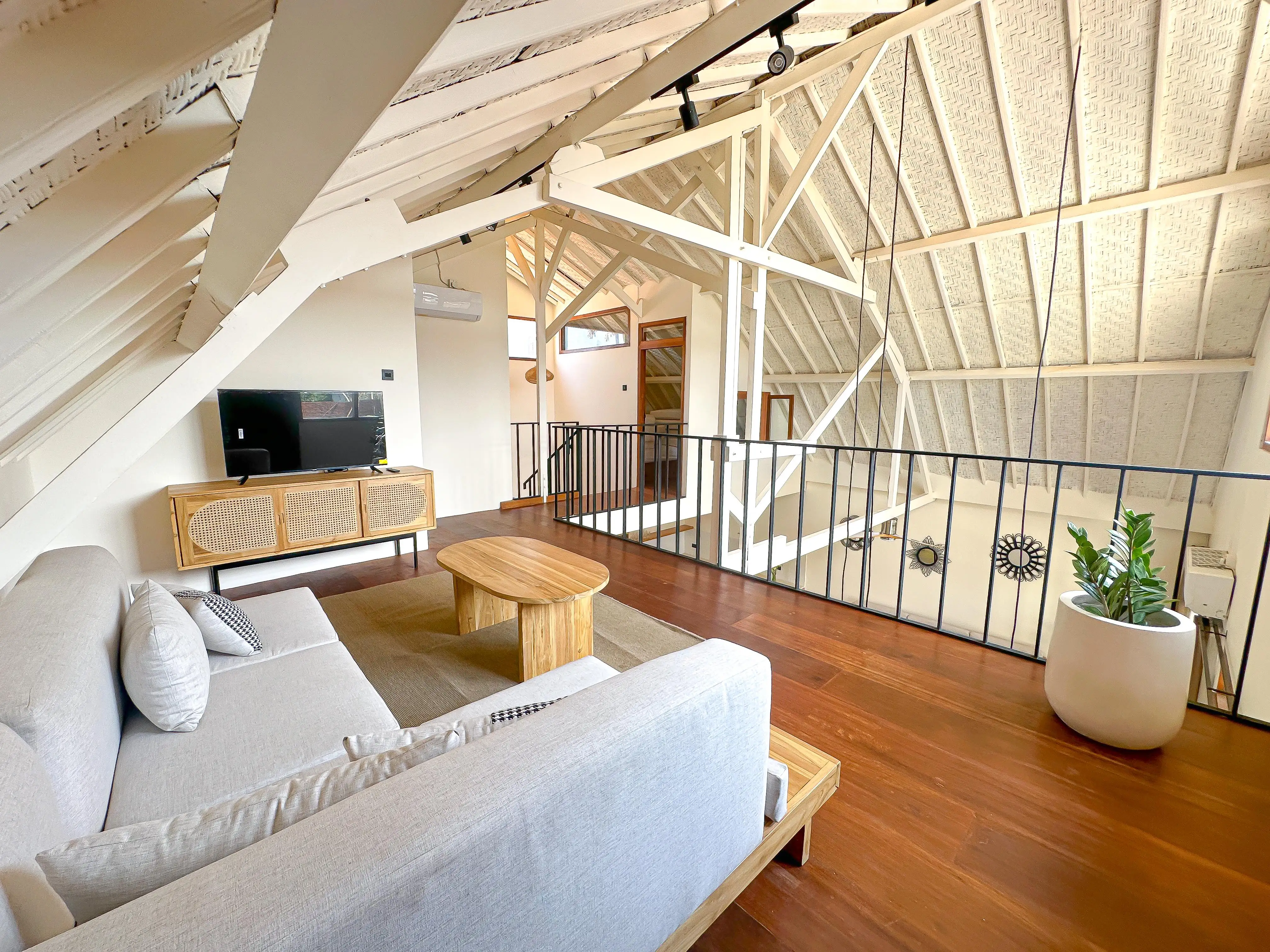 Villa 200m² in Indonesia, Canggu. Priced at 271418$ rent photo-20