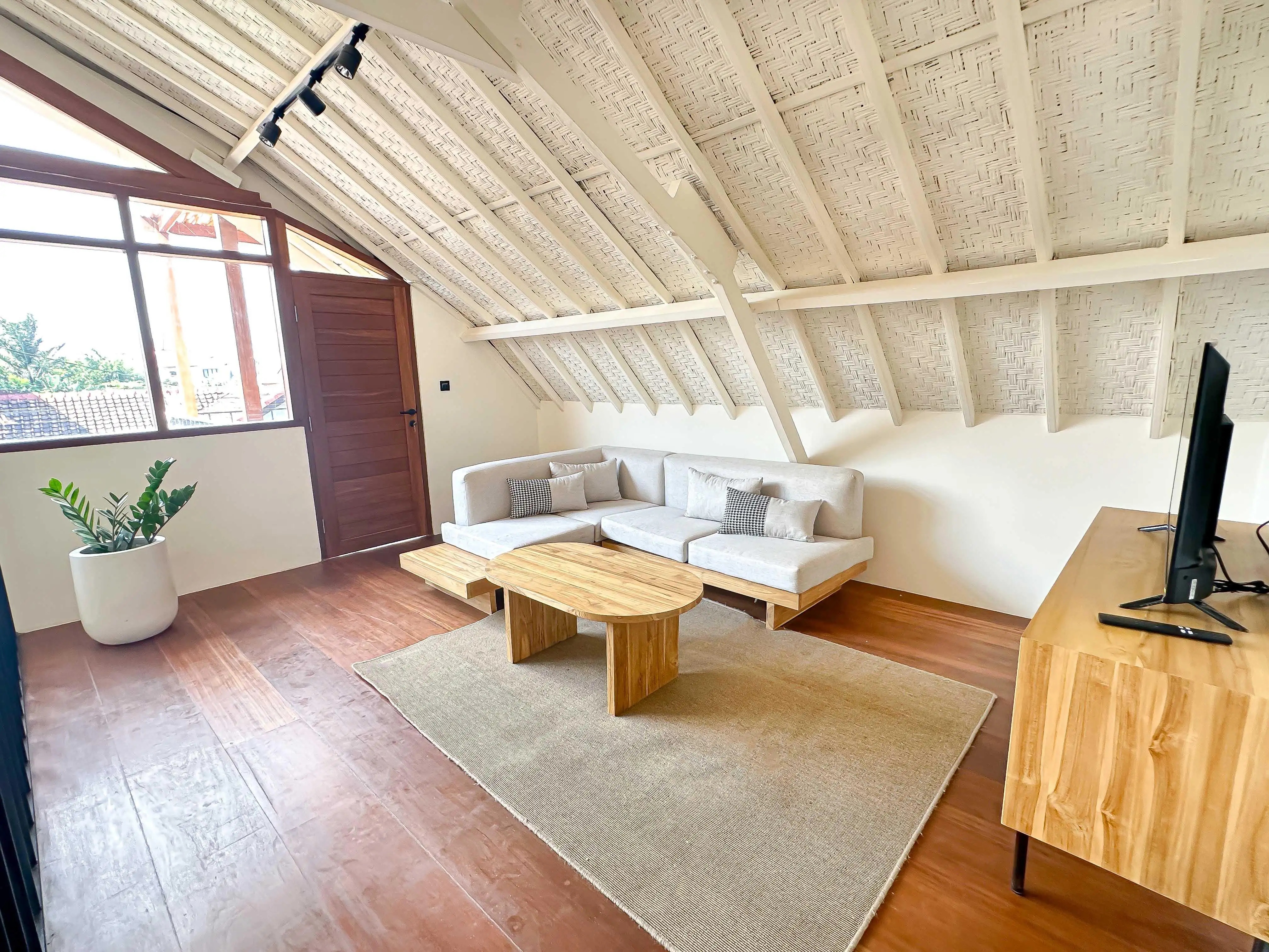 Villa 200m² in Indonesia, Canggu. Priced at 271418$ rent photo-21