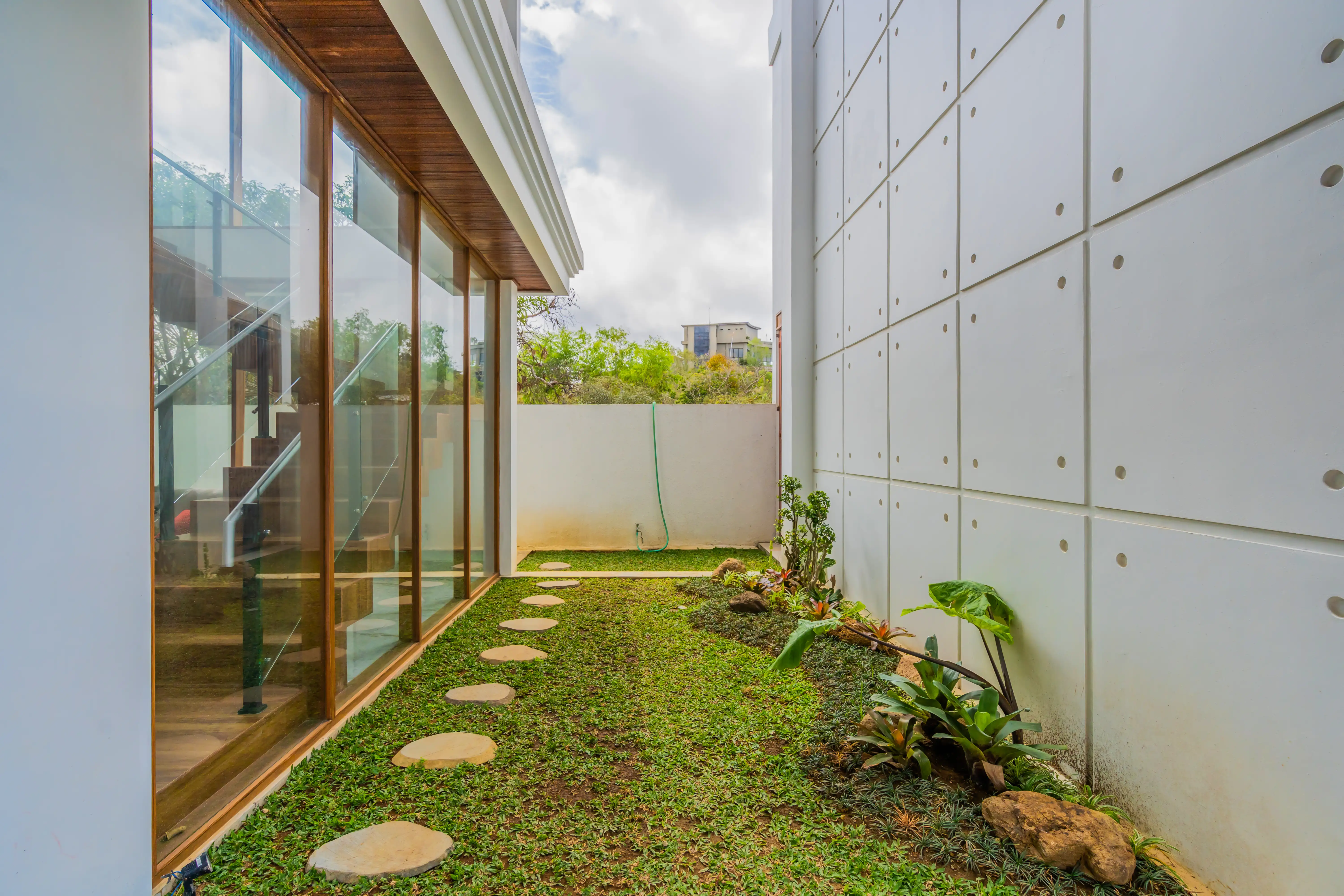 Villa 566m² in Indonesia, Bukit. Priced at 484383$ rent photo-3