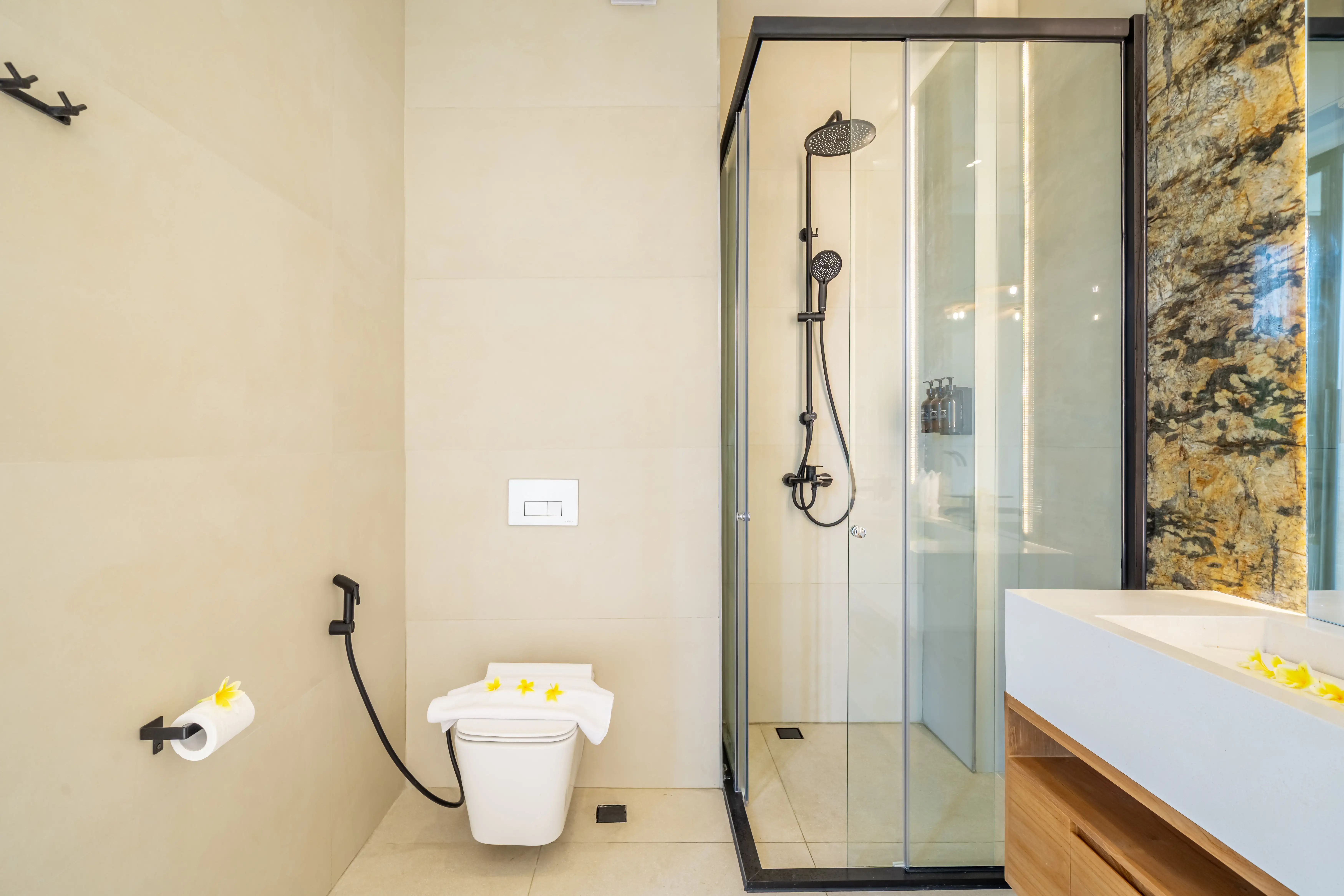 Villa 110m² in Indonesia, Bukit. Priced at 300000$ rent photo-5