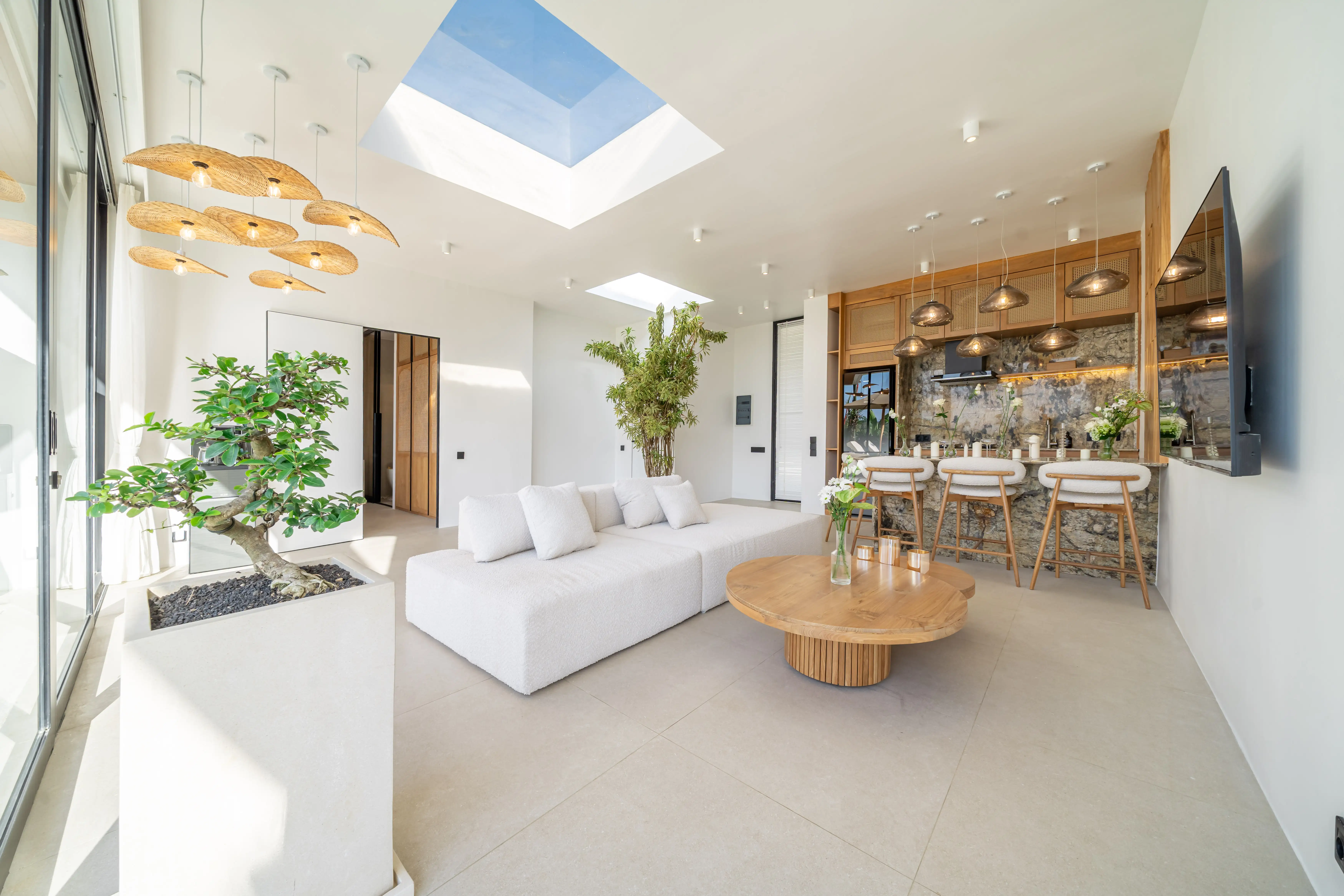 Villa 110m² in Indonesia, Bukit. Priced at 300000$ rent photo-12