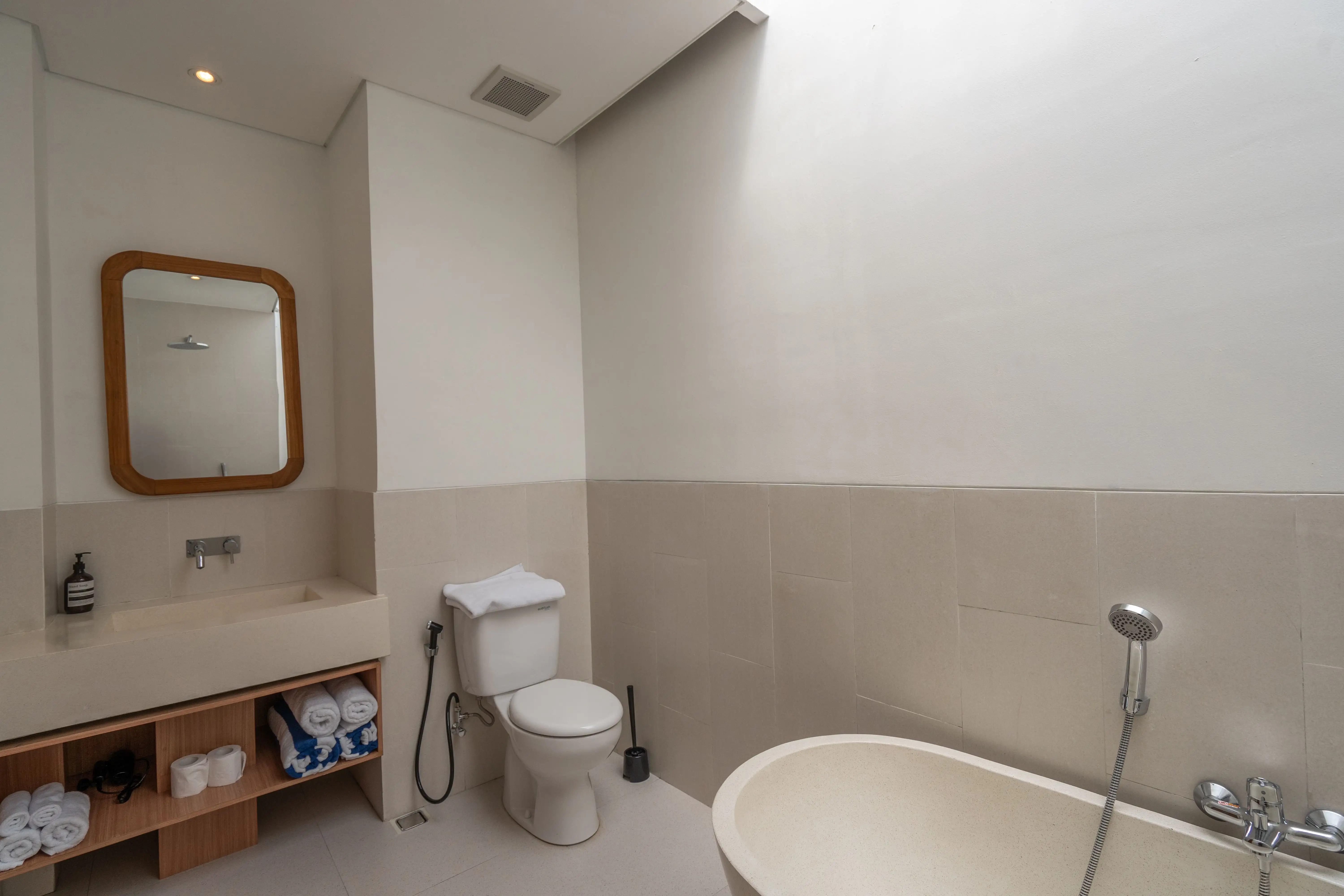 Villa 143m² in Indonesia, Canggu. Priced at 234000$ rent photo-8