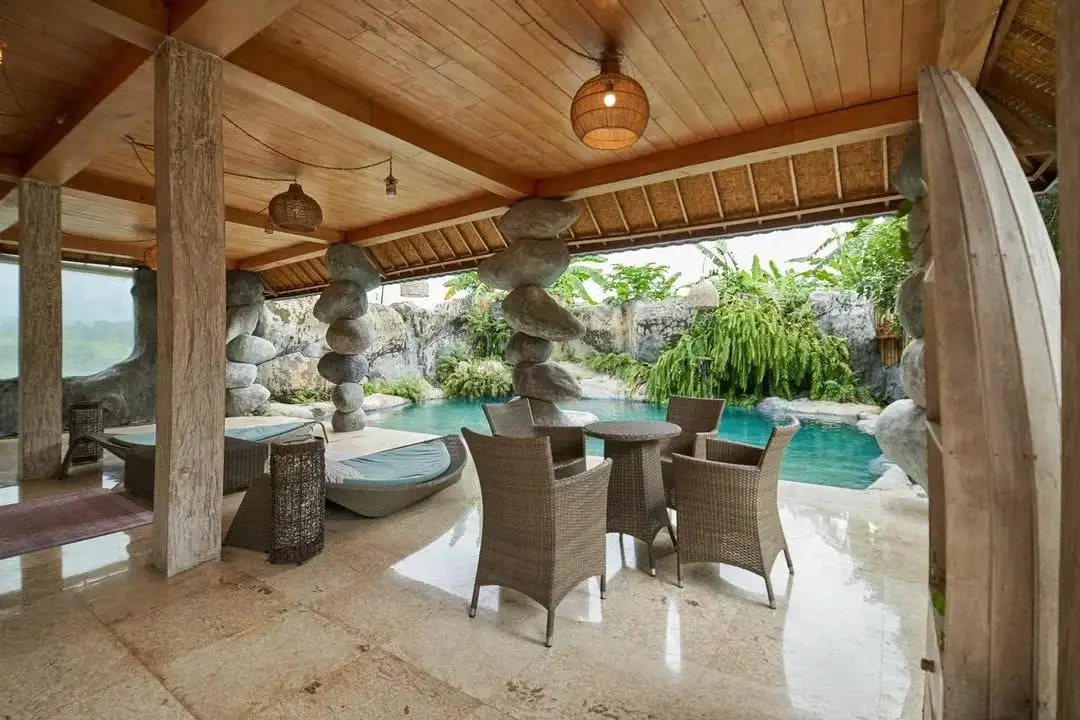 Villa 360m² in Indonesia, Ubud. Priced at 280600$ rent photo-16