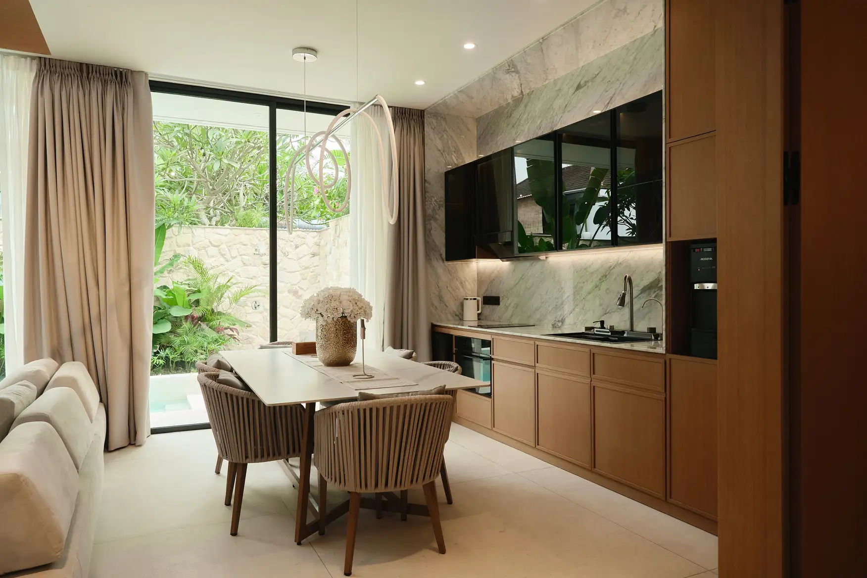 Villa 145m² in Indonesia, Canggu. Priced at 330000$ rent photo-33